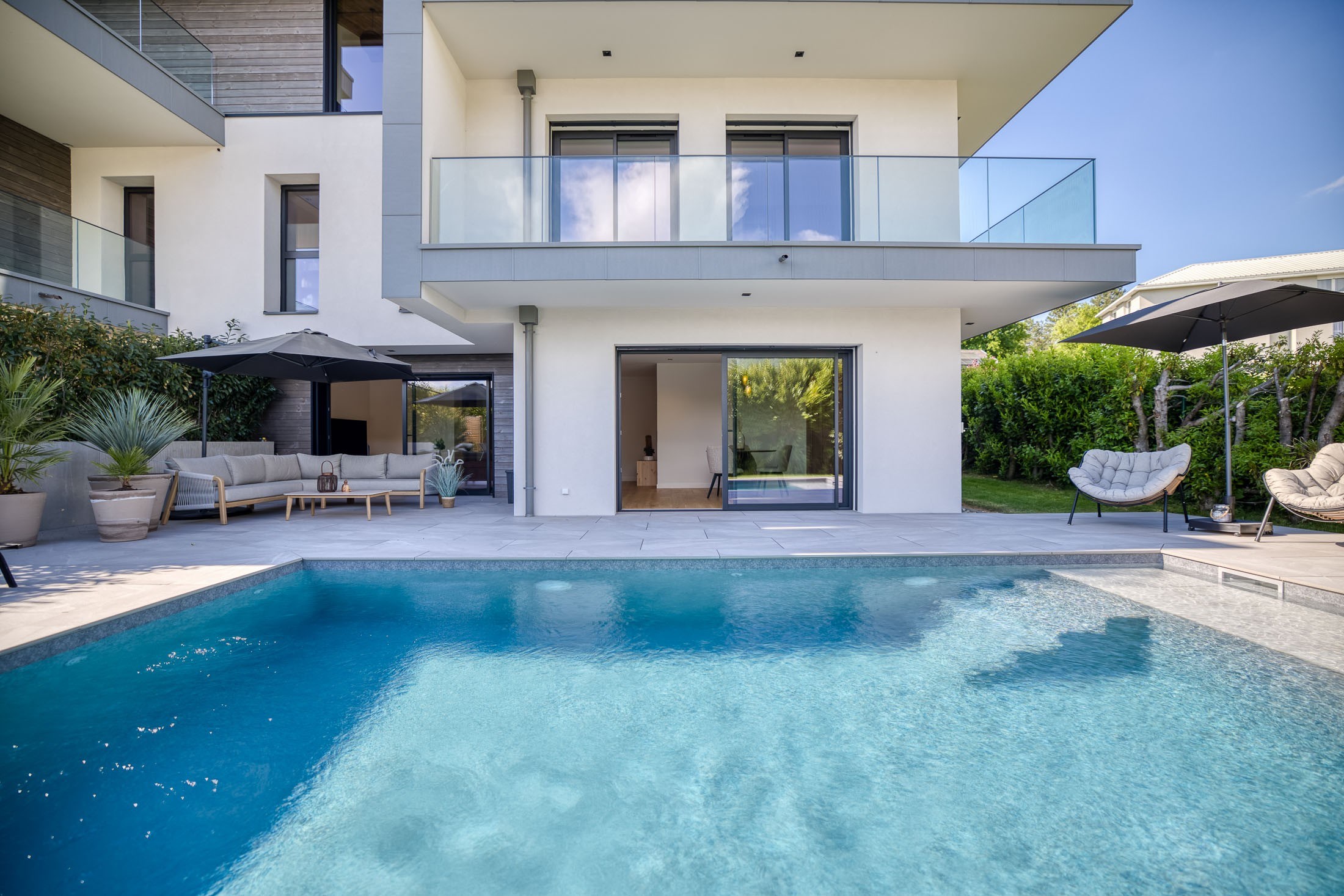  Modern villa with lake and mountain views - 物件實景