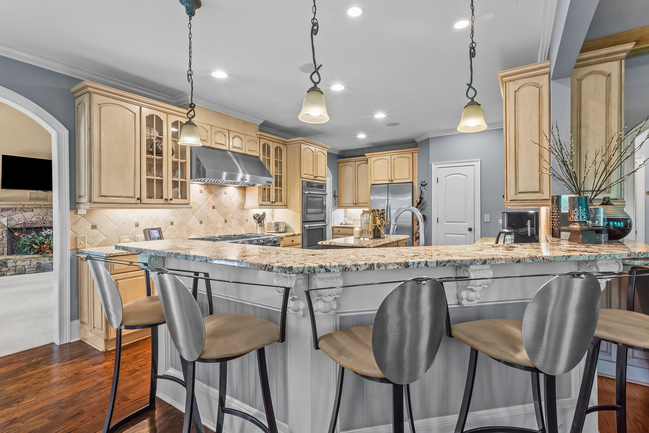  Timeless Craftsman Luxury with Unmatched Privacy in West Cobb - 物件實景