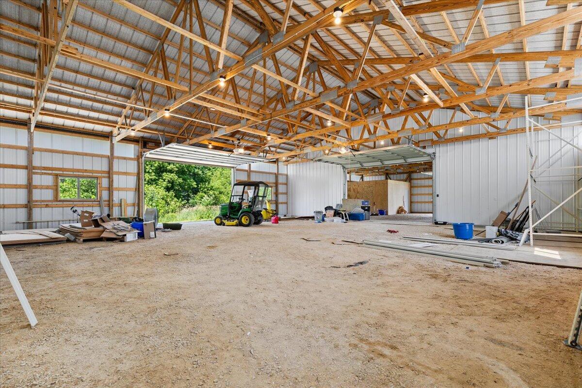 Hubbard, Wisconsin, 53035, United States, 4 Bedrooms Bedrooms, ,4 BathroomsBathrooms,Residential,For Sale,1885428