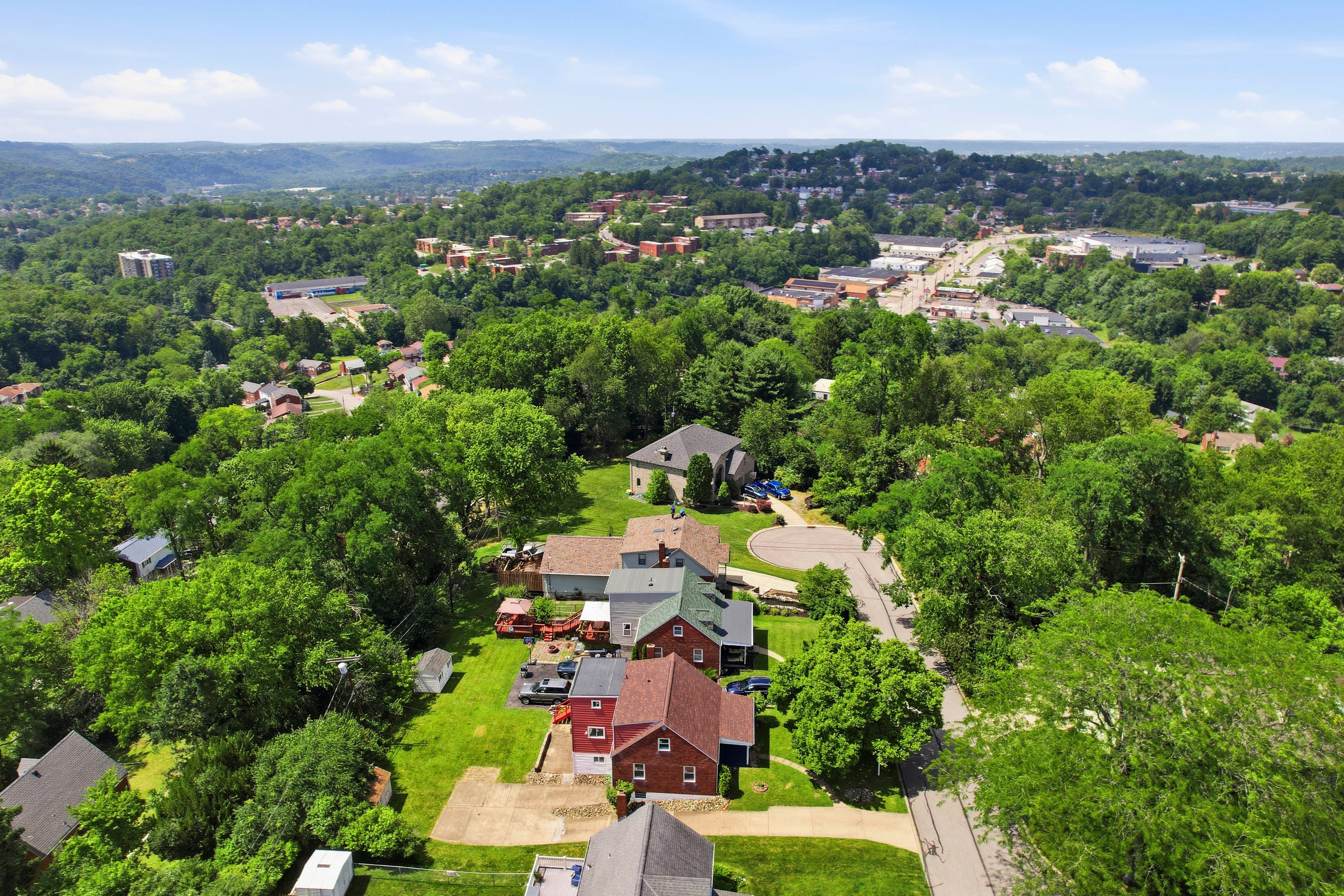  73 Clifford Drive, Pittsburgh, PA 15220 - 物件實景