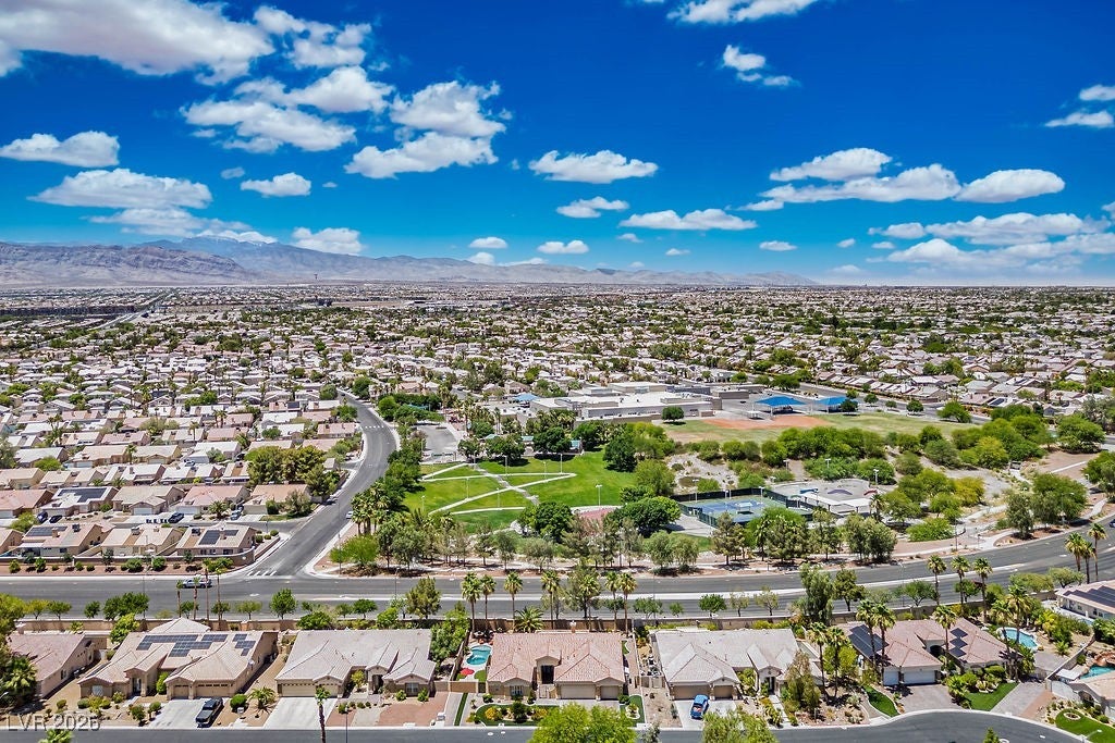 Las Vegas, Nevada, 89131, United States, 3 Bedrooms Bedrooms, ,2 BathroomsBathrooms,Residential,For Sale,2009747