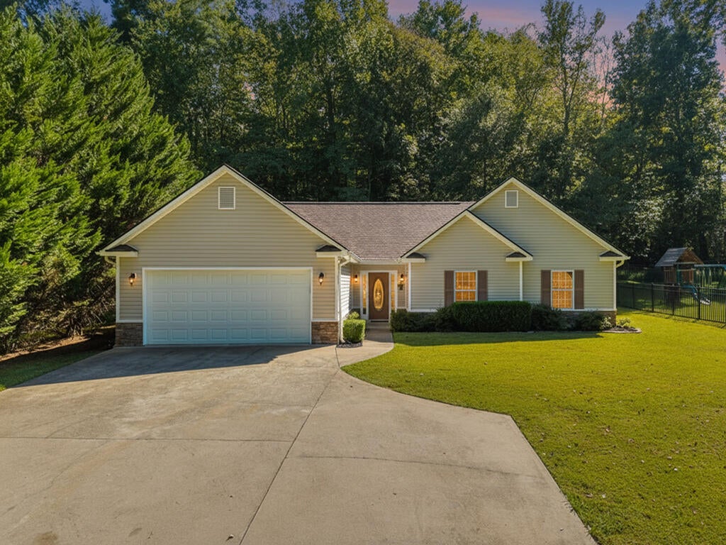 Blakes Ln, Talking Rock, GA 30175