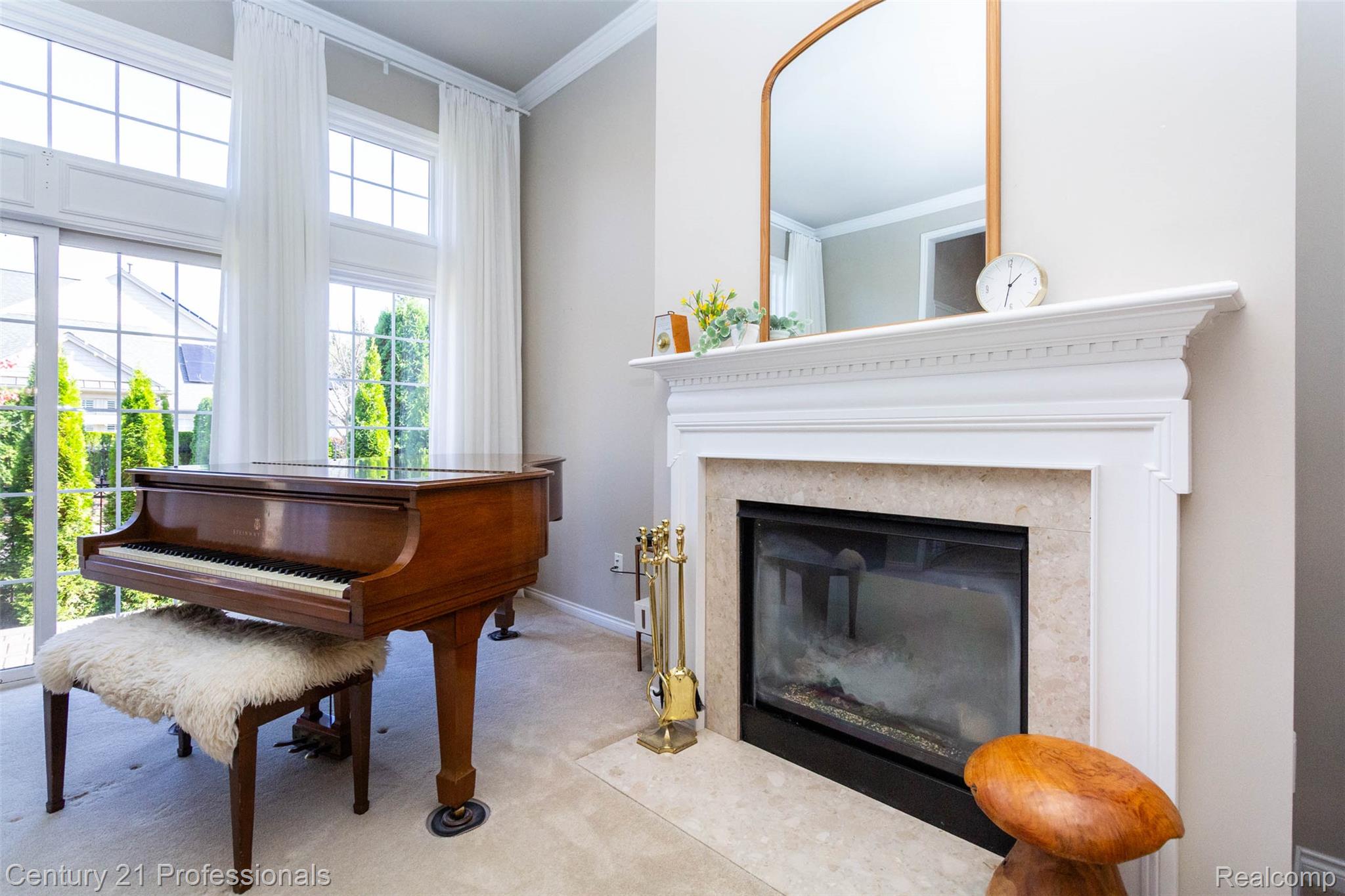 Troy, Michigan, 48098, United States, 2 Bedrooms Bedrooms, ,3 BathroomsBathrooms,Residential,For Sale,1979422