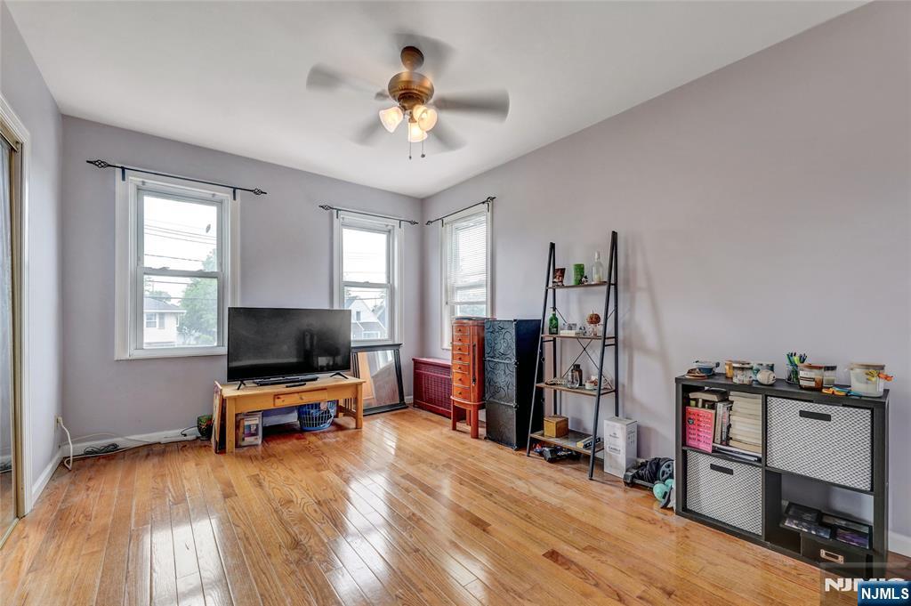 Fair Lawn, New Jersey, 07410, United States, 3 Bedrooms Bedrooms, ,3 BathroomsBathrooms,Residential,For Sale,1992145