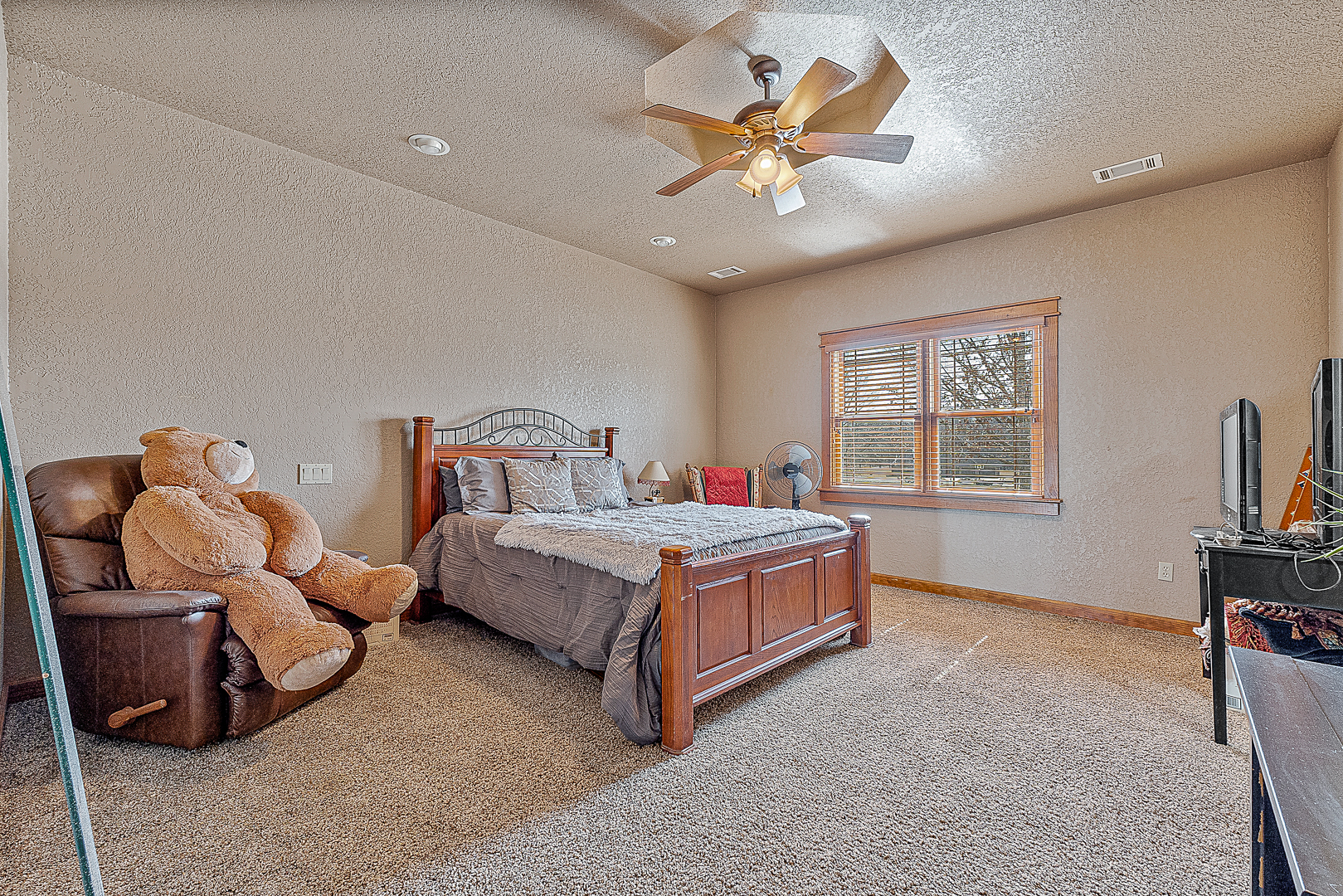 Jonesboro, Arkansas, 72405, United States, 4 Bedrooms Bedrooms, ,3 BathroomsBathrooms,Residential,For Sale,1942326