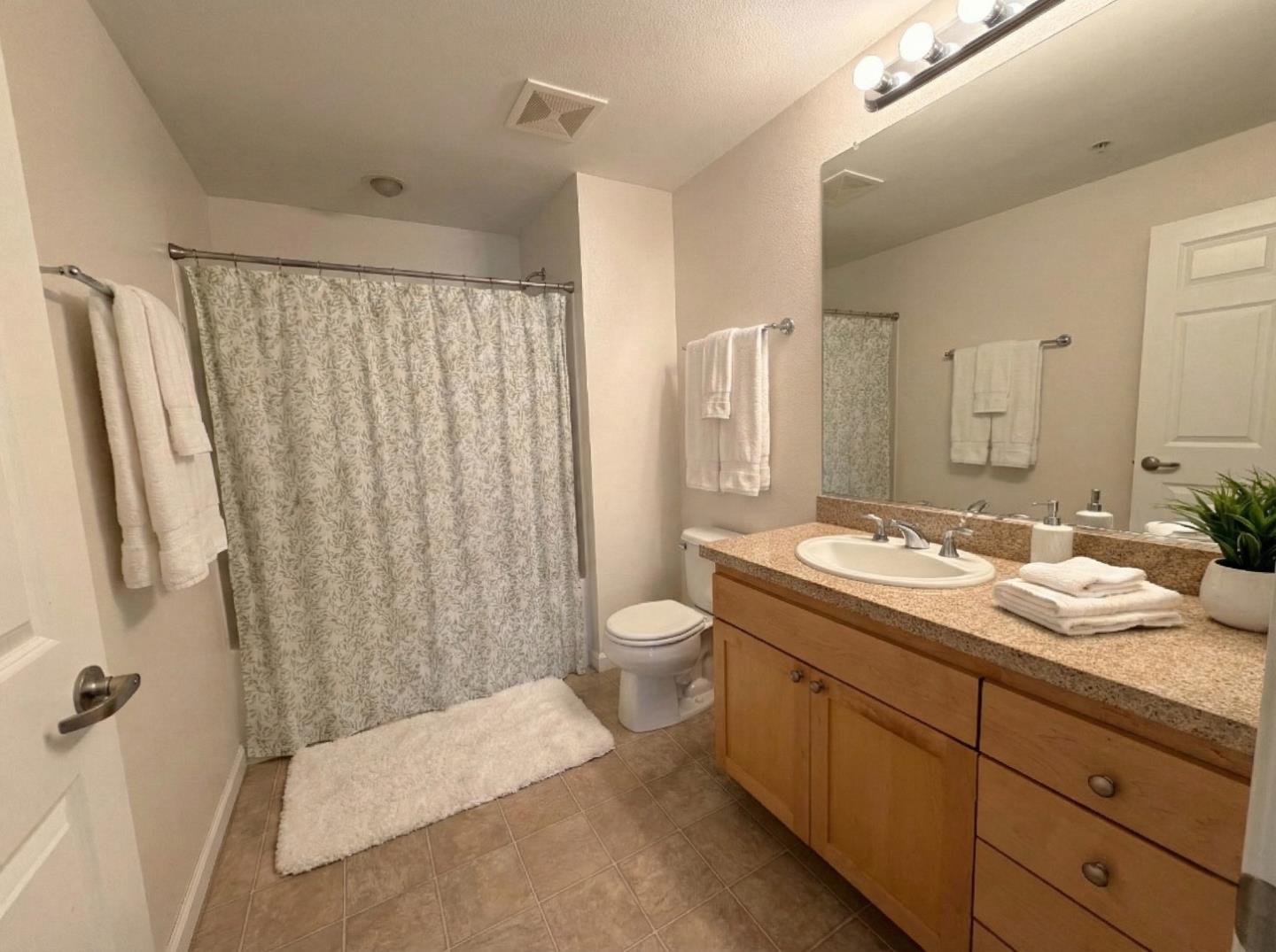 San Jose, California, 95112, United States, 2 Bedrooms Bedrooms, ,2 BathroomsBathrooms,Residential,For Sale,2000645