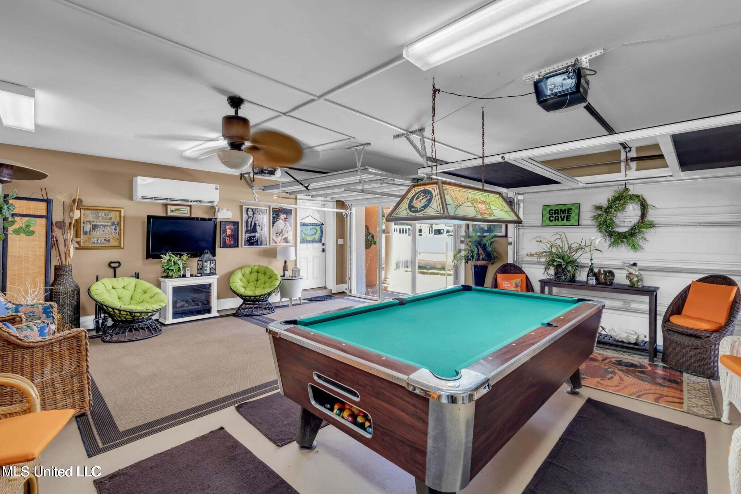 Biloxi, Mississippi, 39530, United States, 3 Bedrooms Bedrooms, ,3 BathroomsBathrooms,Residential,For Sale,1991800