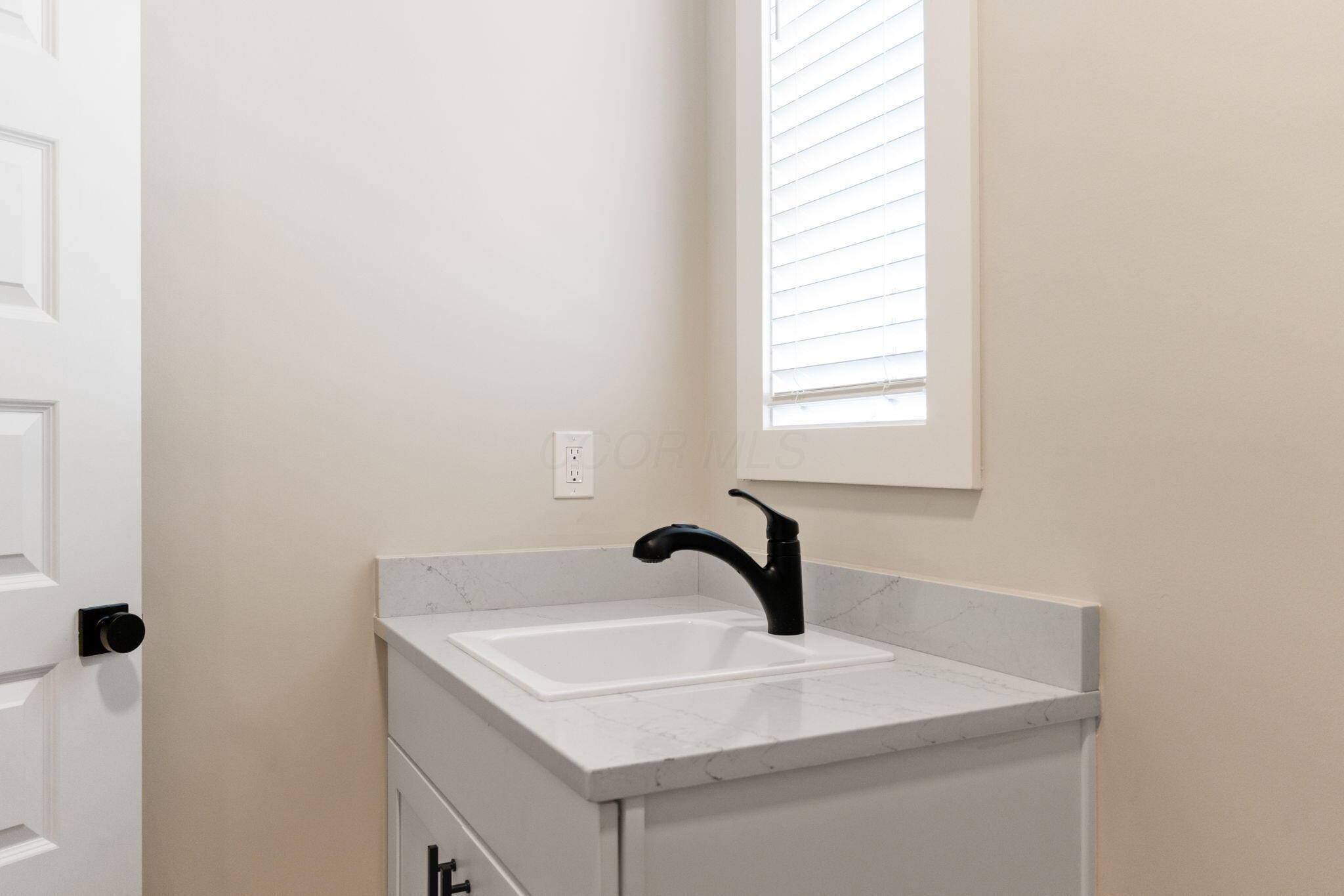 Lewis Center, Ohio, 43035, United States, 2 Bedrooms Bedrooms, ,2 BathroomsBathrooms,Residential,For Sale,2003347