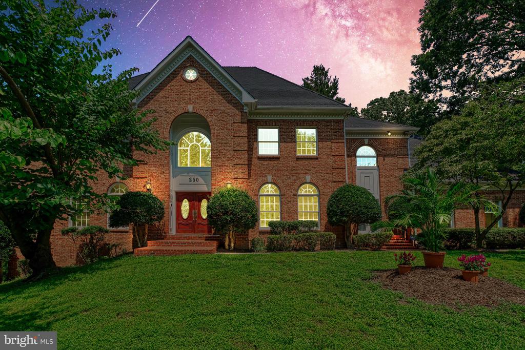 Great Falls, Virginia, 22066, United States, 5 Bedrooms Bedrooms, ,5 BathroomsBathrooms,Residential,For Sale,1900616