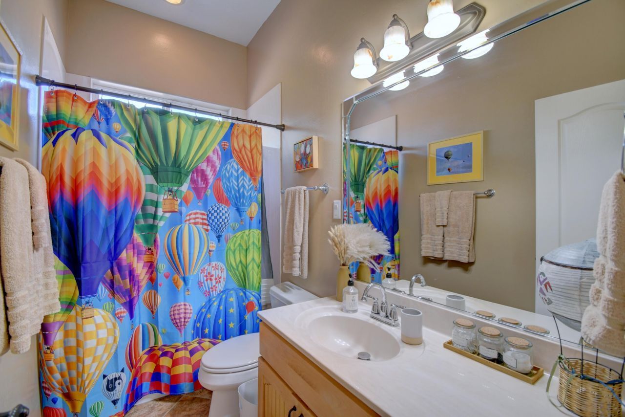 Rio Rancho, New Mexico, 87144, United States, 3 Bedrooms Bedrooms, ,2 BathroomsBathrooms,Residential,For Sale,1993509