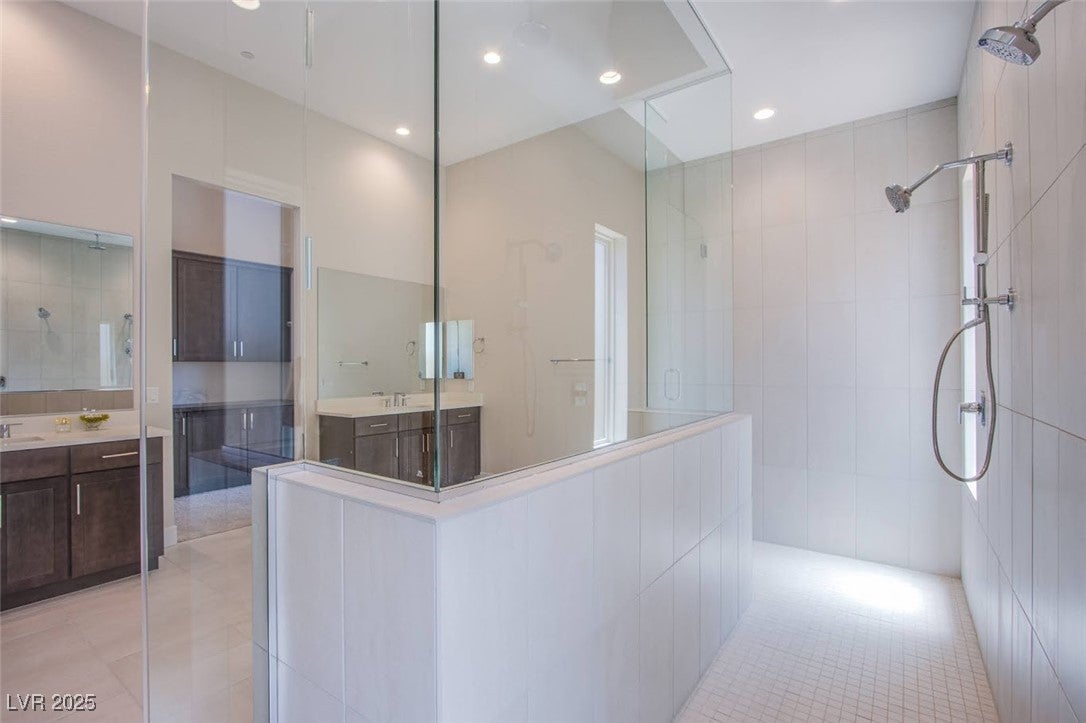 Las Vegas, Nevada, 89135, United States, 4 Bedrooms Bedrooms, ,4 BathroomsBathrooms,Residential,For Sale,1943877