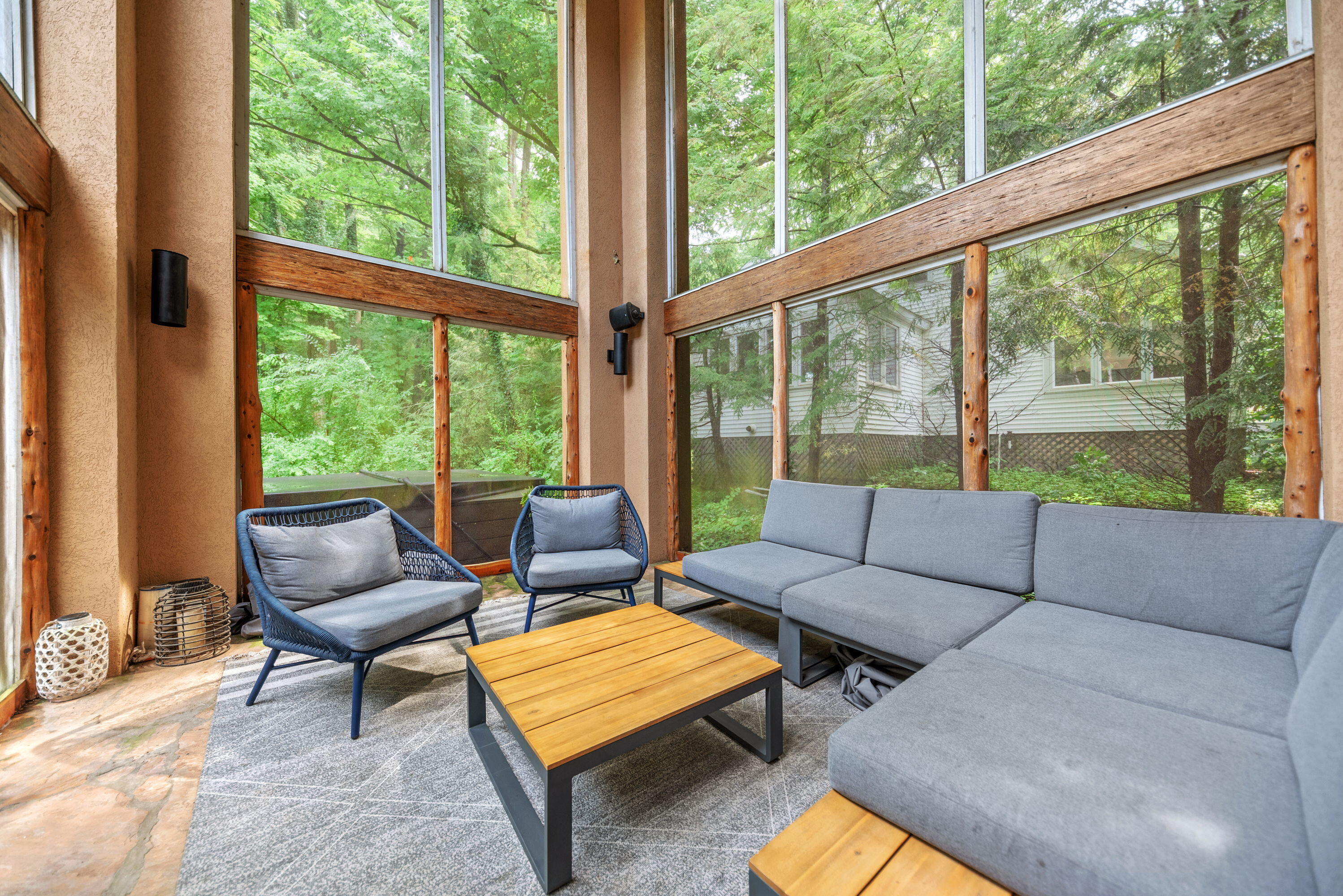 Lakeside, Michigan, 49116, United States, 3 Bedrooms Bedrooms, ,3 BathroomsBathrooms,Residential,For Sale,1926204