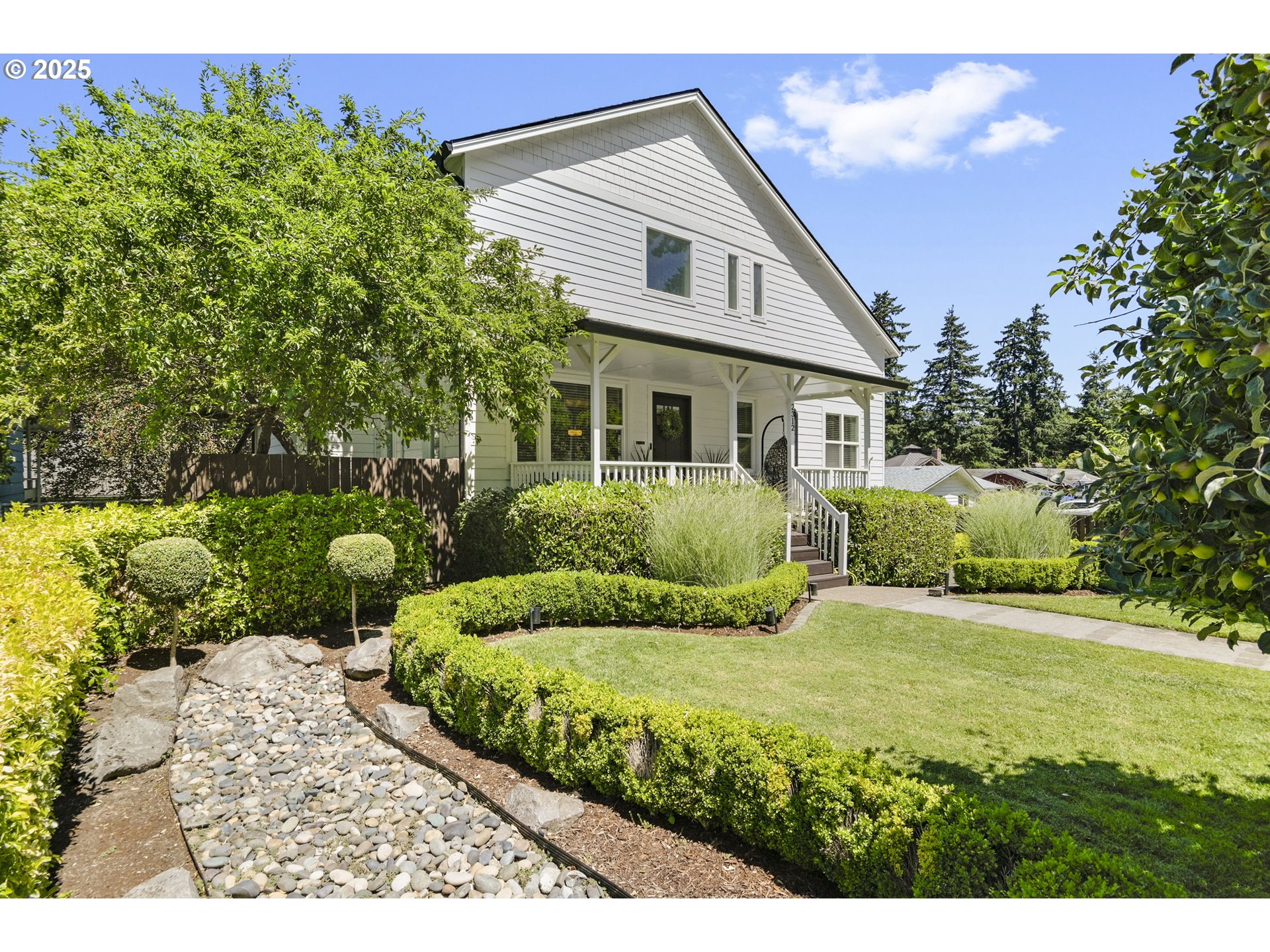 Vancouver, Washington, 98686, United States, 6 Bedrooms Bedrooms, ,3 BathroomsBathrooms,Residential,For Sale,1989368