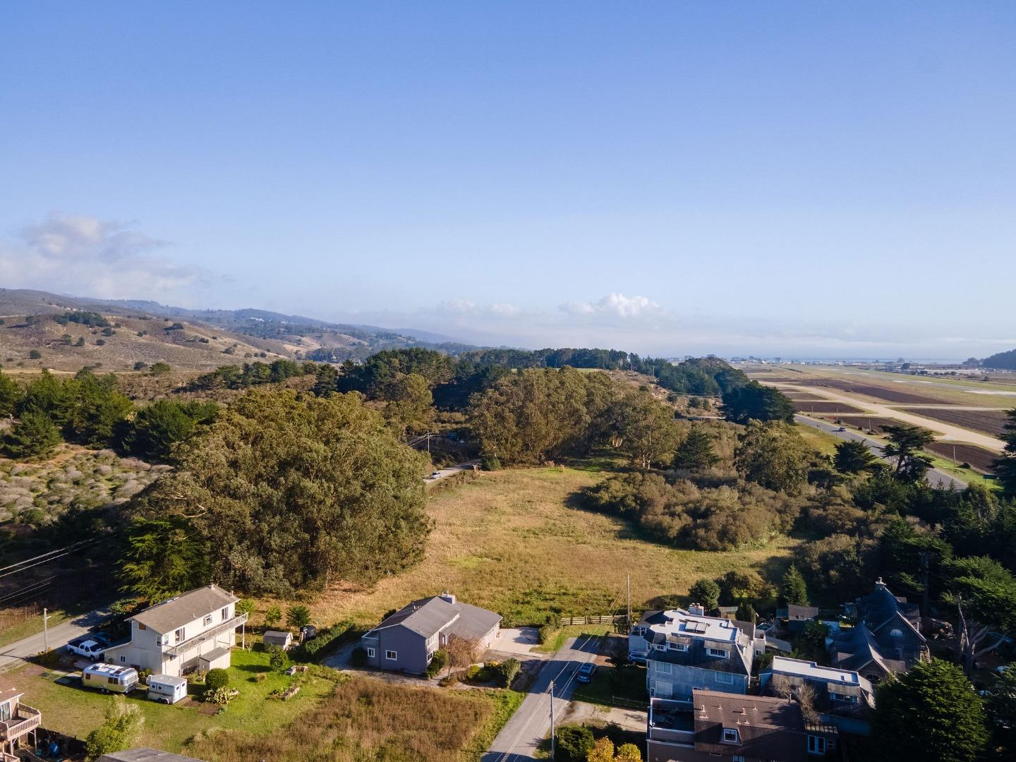 Moss Beach, California, 94038, United States, 3 Bedrooms Bedrooms, ,3 BathroomsBathrooms,Residential,For Sale,1989449