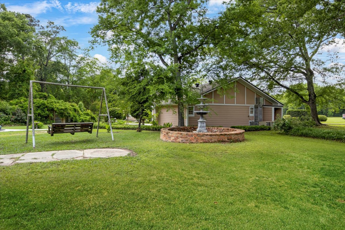 Carthage, Texas, 75633, United States, 5 Bedrooms Bedrooms, ,4 BathroomsBathrooms,Residential,For Sale,1804016