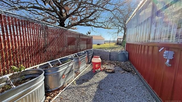 Tahlequah, Oklahoma, 74464, United States, 3 Bedrooms Bedrooms, ,2 BathroomsBathrooms,Residential,For Sale,2005711