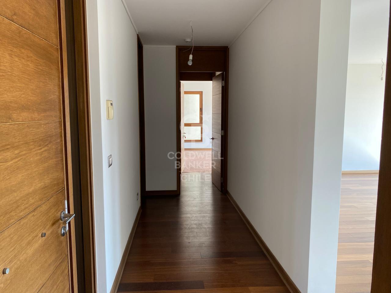 Las Condes, Chile, 4 Bedrooms Bedrooms, ,5 BathroomsBathrooms,Residential,For Sale,1856785