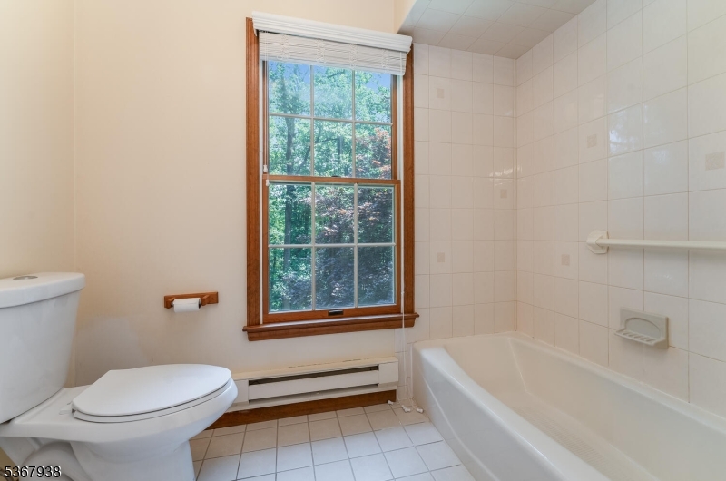 Raritan Twp., New Jersey, 08822, United States, 4 Bedrooms Bedrooms, ,3 BathroomsBathrooms,Residential,For Sale,1988299