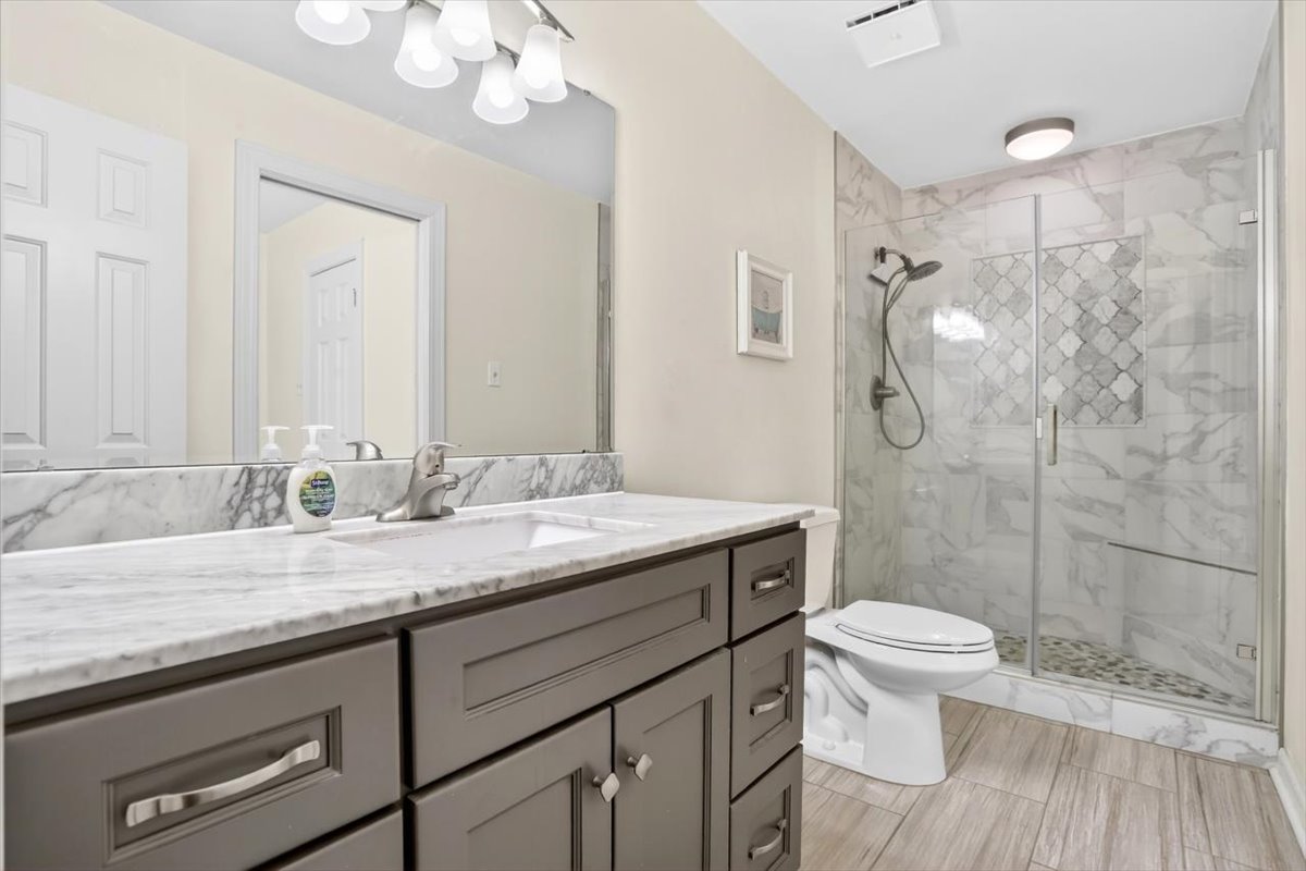 Germantown, Tennessee, 38139, United States, 5 Bedrooms Bedrooms, ,4 BathroomsBathrooms,Residential,For Sale,2048767