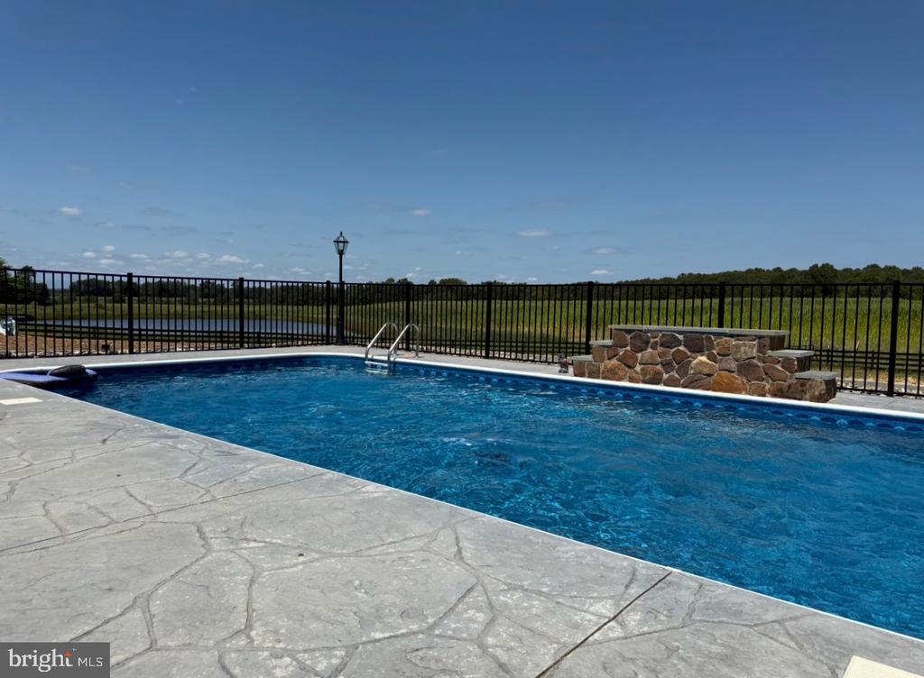 Bealeton, Virginia, 22712, United States, 4 Bedrooms Bedrooms, ,3 BathroomsBathrooms,Residential,For Sale,2002871