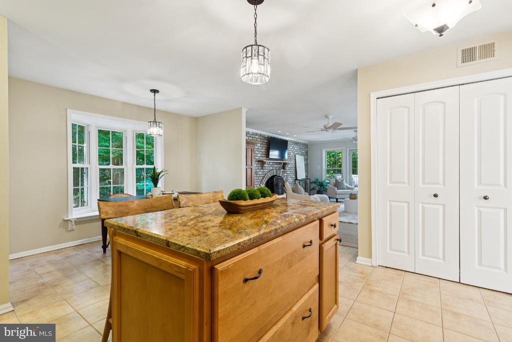 Fairfax, Virginia, 22030, United States, 3 Bedrooms Bedrooms, ,3 BathroomsBathrooms,Residential,For Sale,1904338