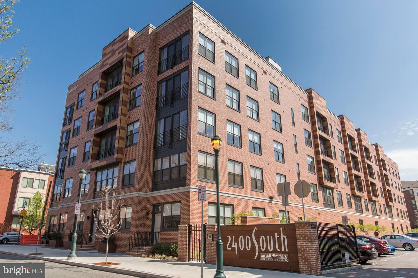 Philadelphia, Pennsylvania, 19146, United States, 2 Bedrooms Bedrooms, ,2 BathroomsBathrooms,Residential,For Sale,1838225