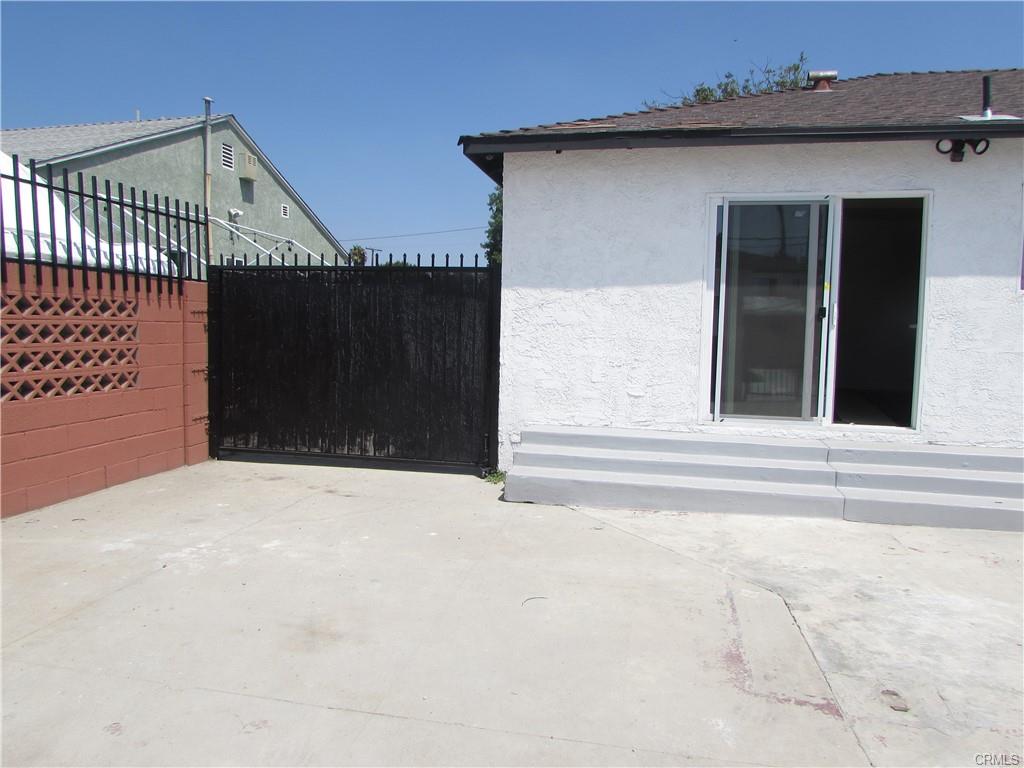 Compton, California, 90221, United States, 3 Bedrooms Bedrooms, ,1 BathroomBathrooms,Residential,For Sale,1904243