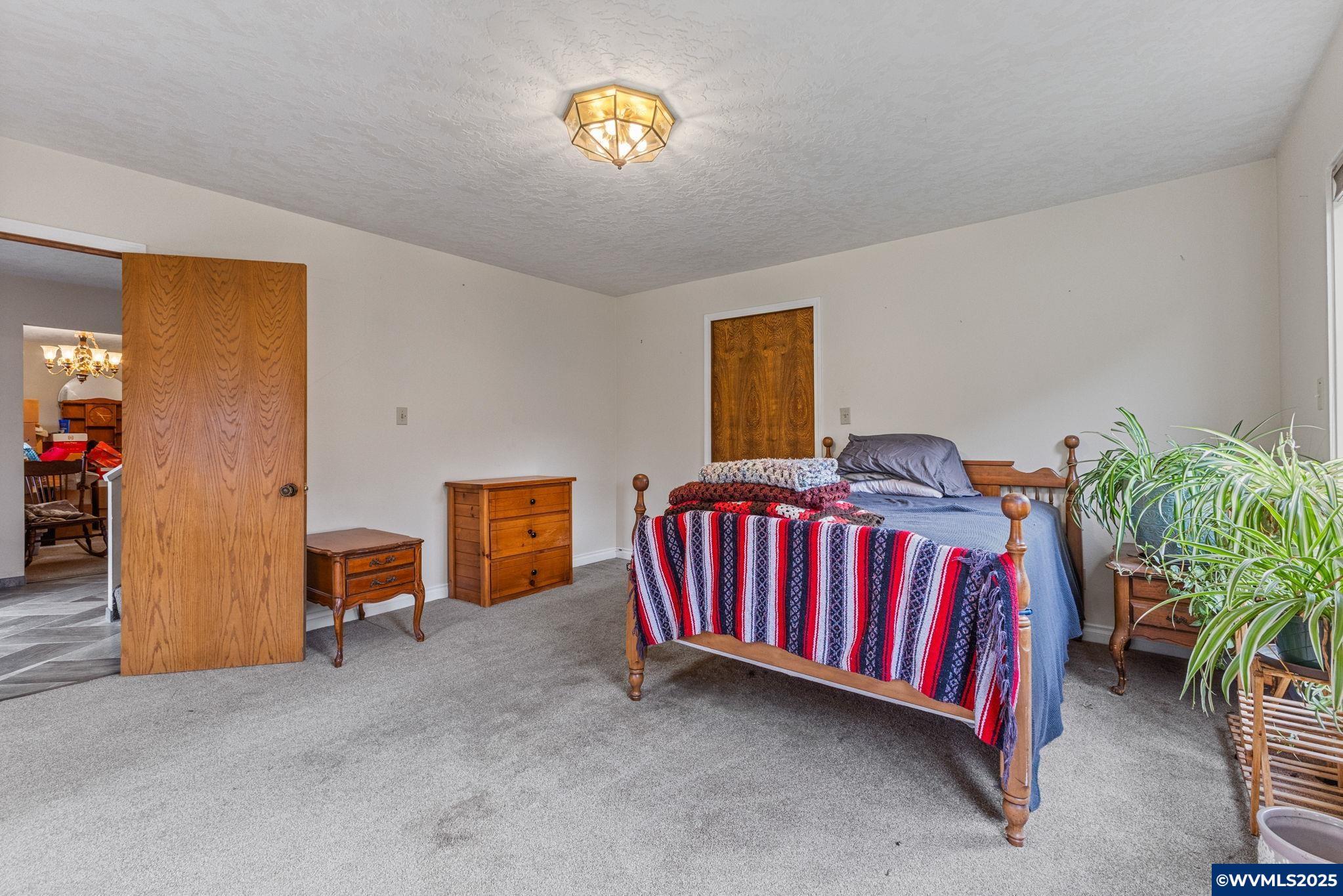 Salem, Oregon, 97317, United States, 6 Bedrooms Bedrooms, ,4 BathroomsBathrooms,Residential,For Sale,1907715