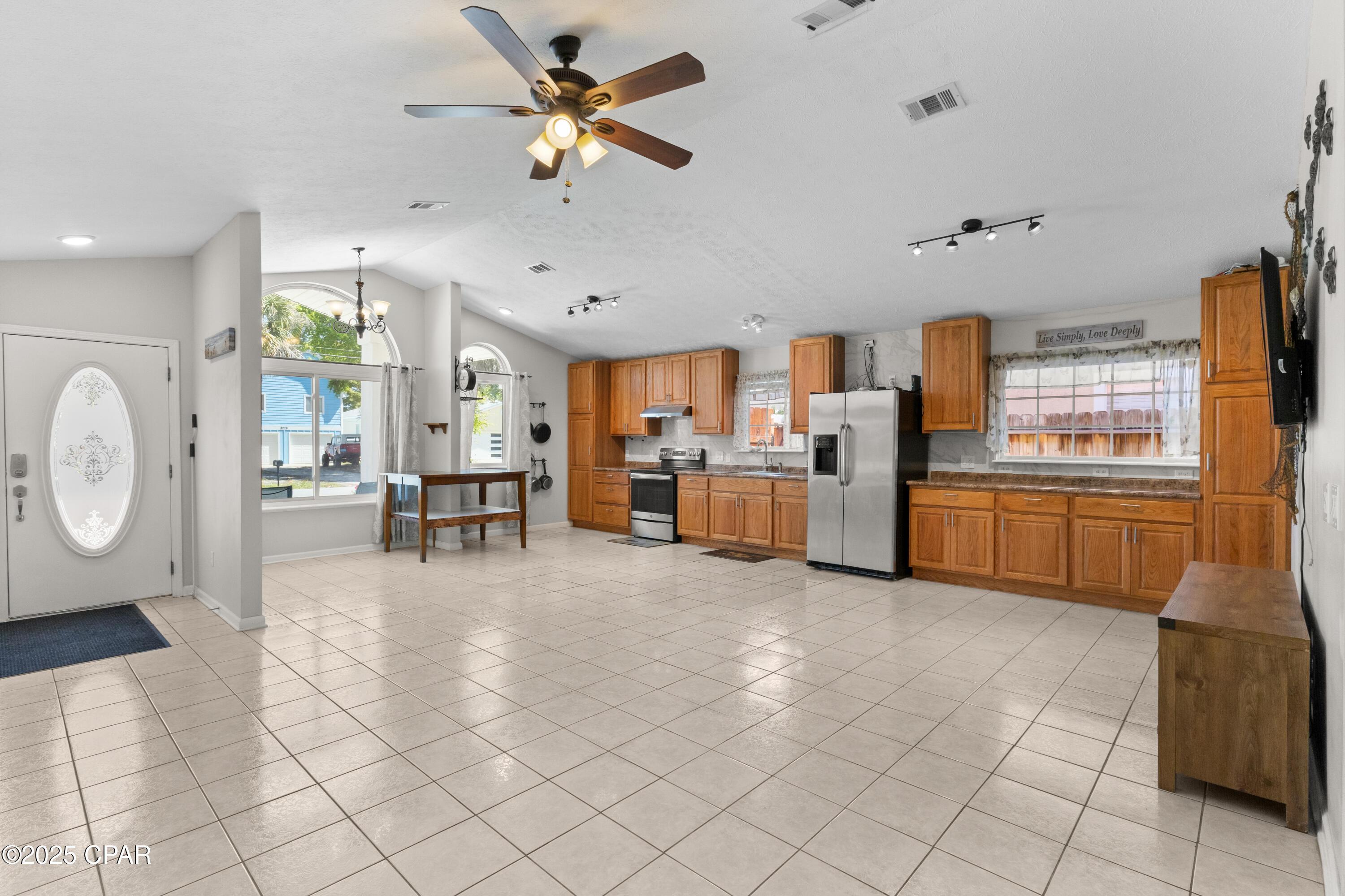 Panama City, Florida, 32408, United States, 3 Bedrooms Bedrooms, ,3 BathroomsBathrooms,Residential,For Sale,1928640