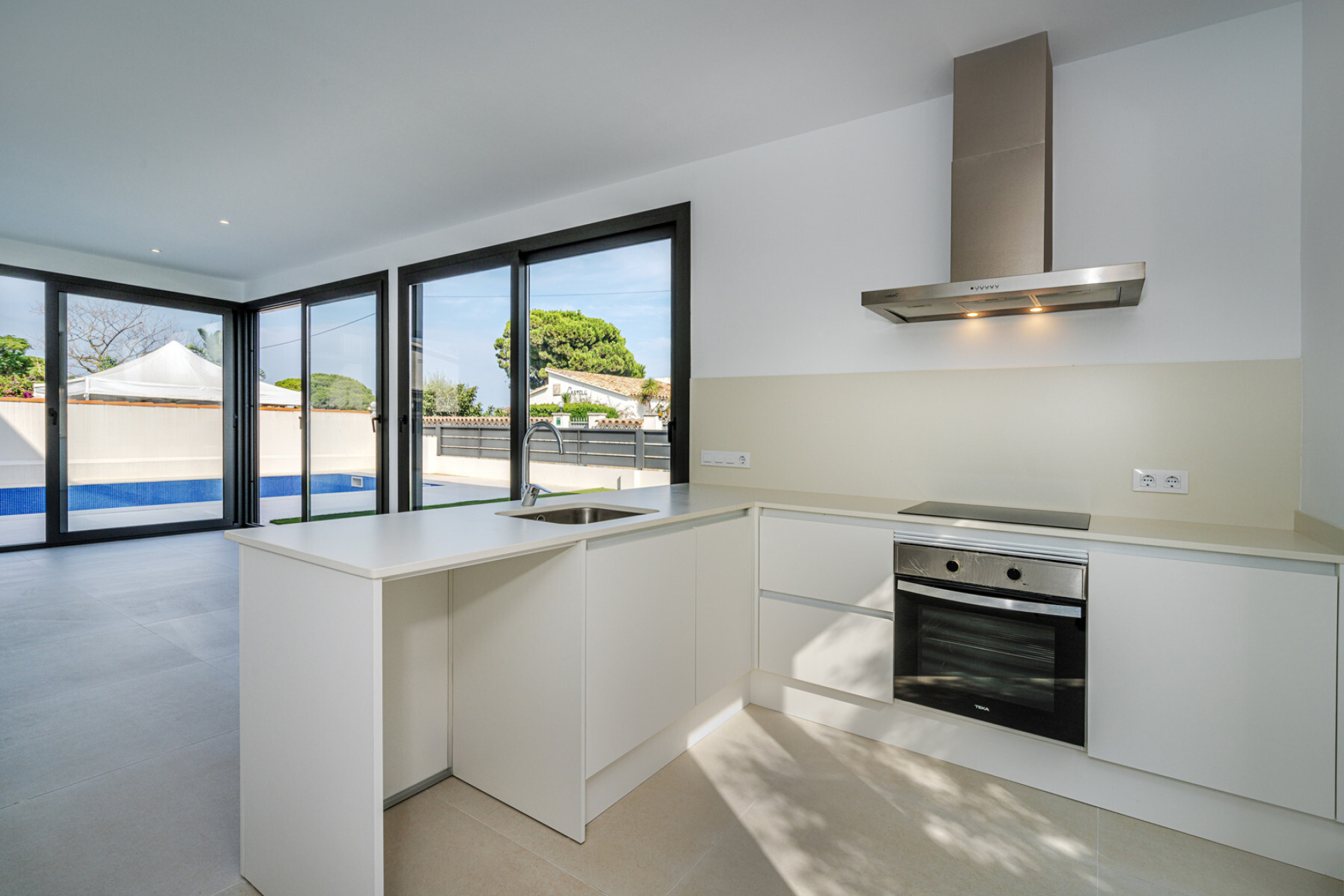  Design house with swimming pool in Empuriabrava - 物件實景