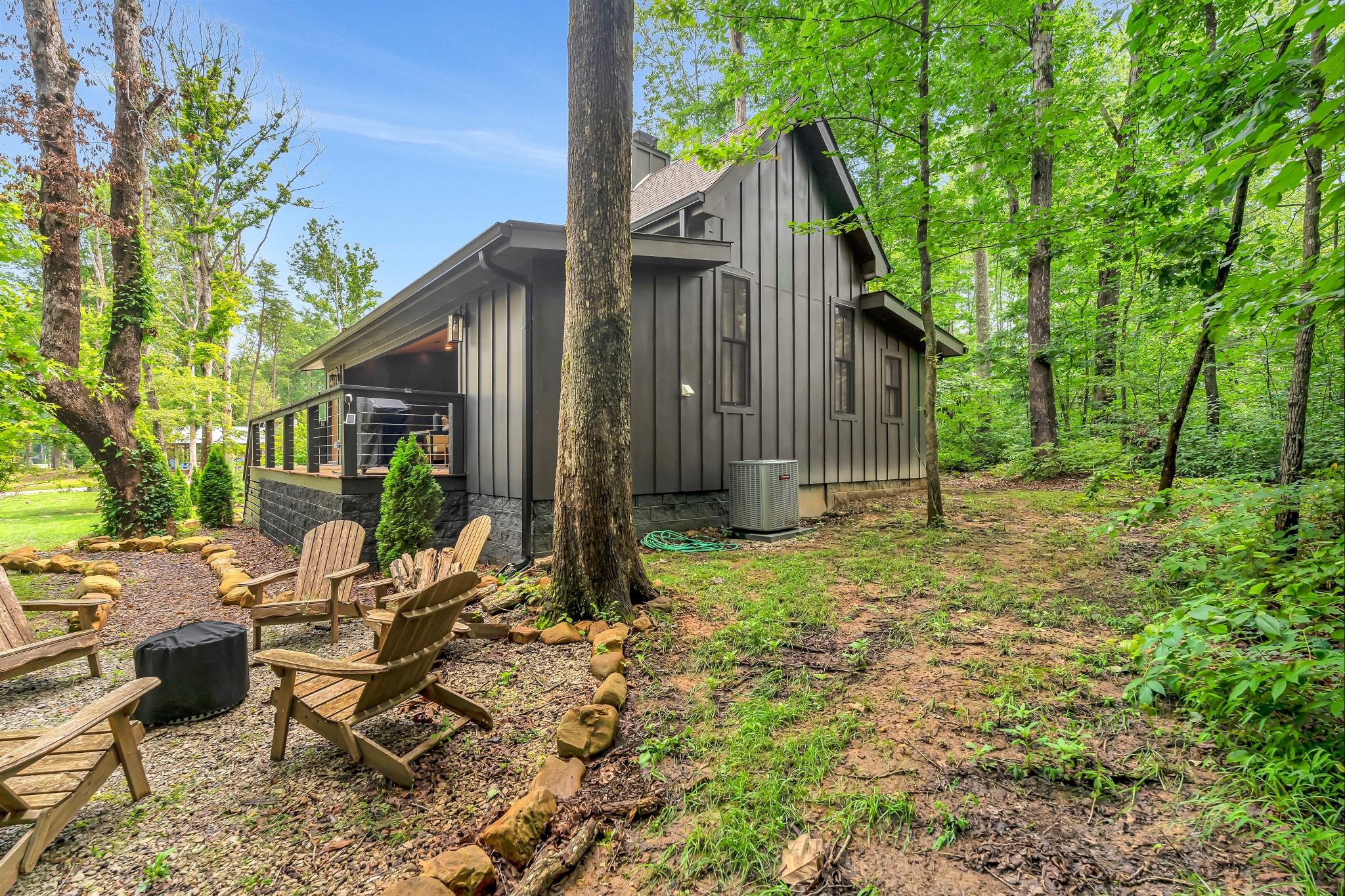 Tracy City, Tennessee, 37387, United States, 2 Bedrooms Bedrooms, ,1 BathroomBathrooms,Residential,For Sale,1975698