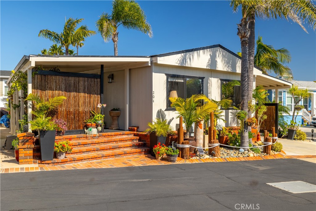 Carlsbad, California, 92011, United States, 2 Bedrooms Bedrooms, ,2 BathroomsBathrooms,Residential,For Sale,2026399