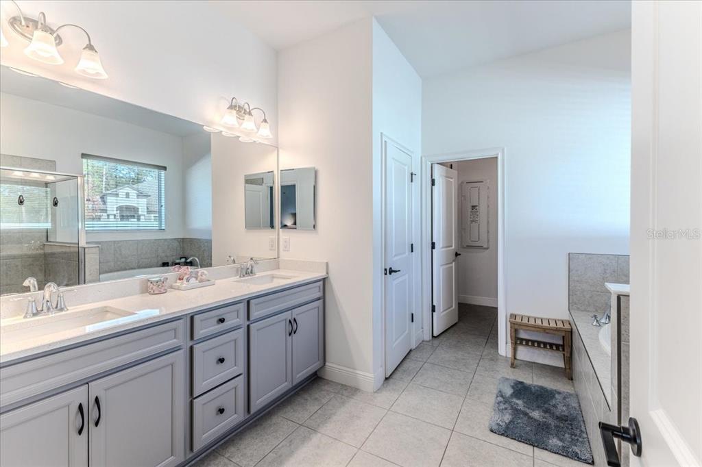 Spring Hill, Florida, 34609, United States, 5 Bedrooms Bedrooms, ,4 BathroomsBathrooms,Residential,For Sale,2028357