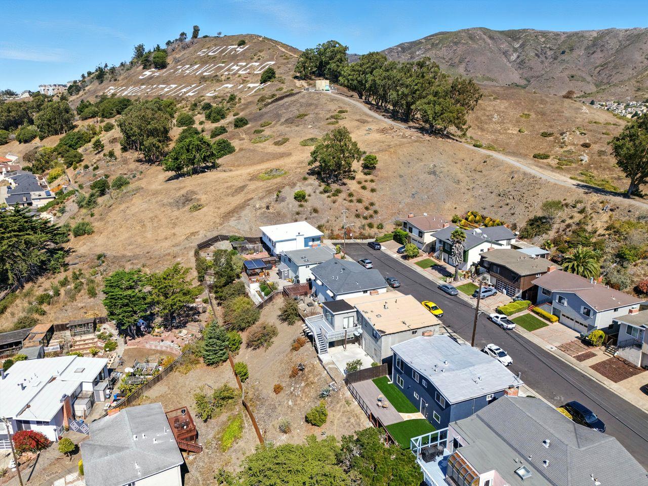 South San Francisco, California, 94080, United States, 4 Bedrooms Bedrooms, ,3 BathroomsBathrooms,Residential,For Sale,1951166