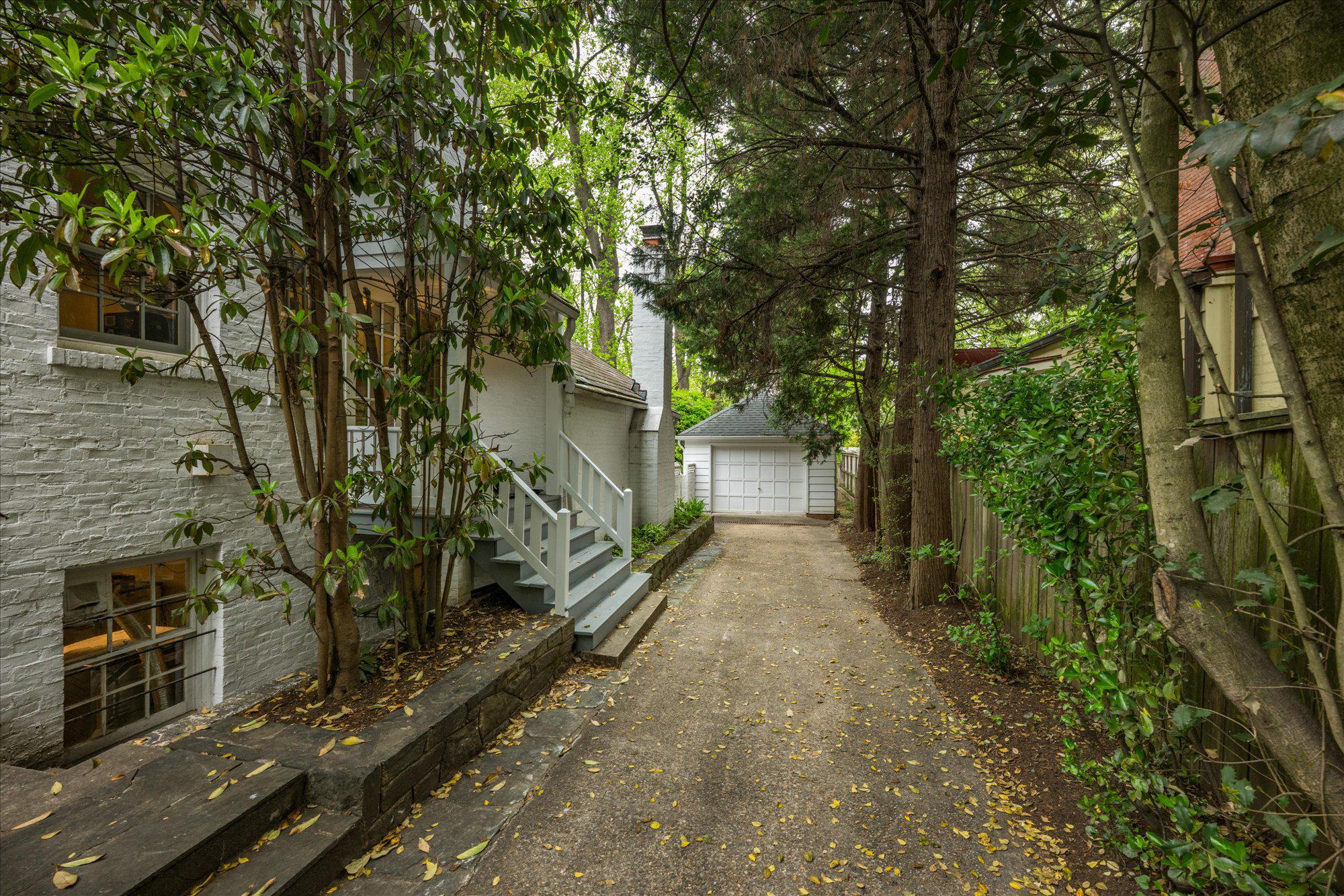  4923 Hillbrook Lane NW, Washington, DC, 20016 - 物件實景