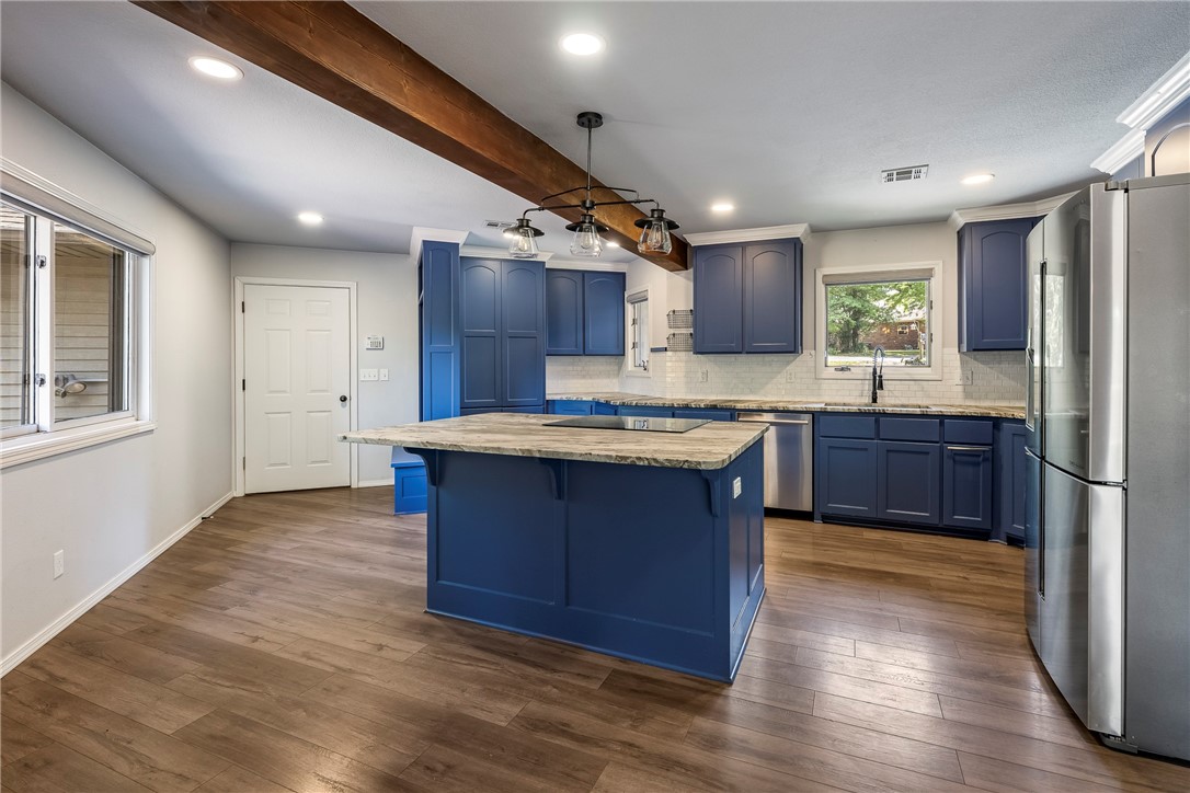 Rogers, Arkansas, 72756, United States, 4 Bedrooms Bedrooms, ,3 BathroomsBathrooms,Residential,For Sale,1925135