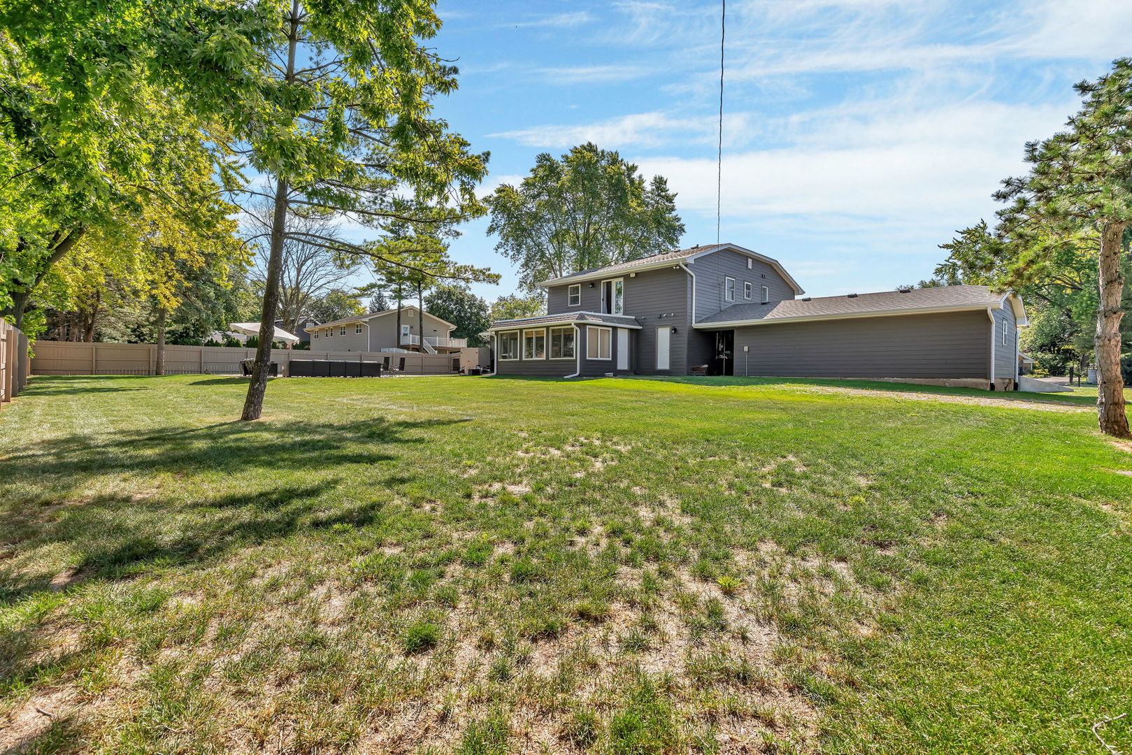 Joliet, Illinois, 60431, United States, 3 Bedrooms Bedrooms, ,3 BathroomsBathrooms,Residential,For Sale,1989625