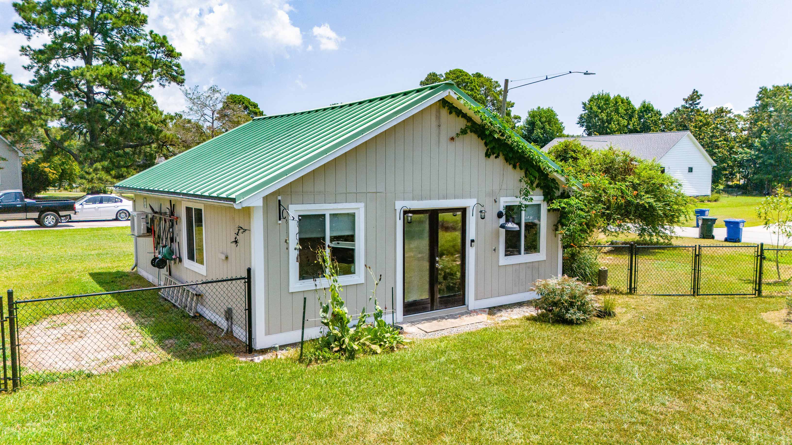Oriental, North Carolina, 28571, United States, 3 Bedrooms Bedrooms, ,3 BathroomsBathrooms,Residential,For Sale,1979716