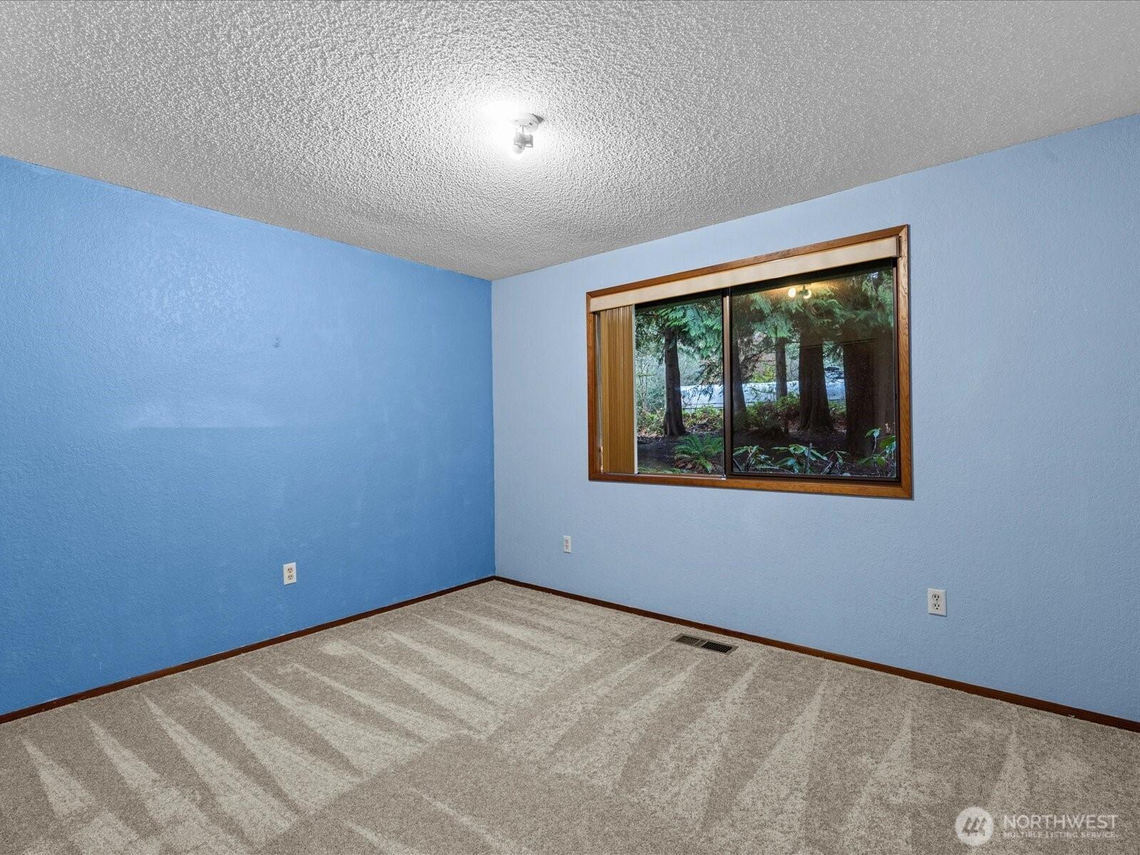 KENT, Washington, 98042, United States, 4 Bedrooms Bedrooms, ,3 BathroomsBathrooms,Residential,For Sale,2001779