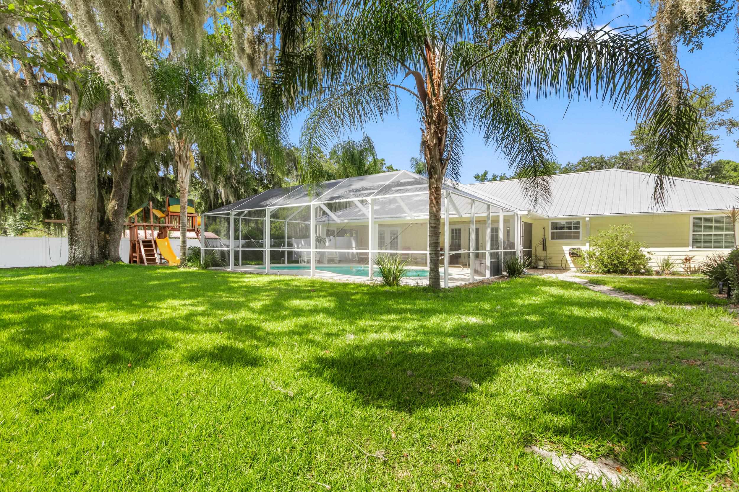 East Palatka, Florida, 32131, United States, 3 Bedrooms Bedrooms, ,2 BathroomsBathrooms,Residential,For Sale,1983358