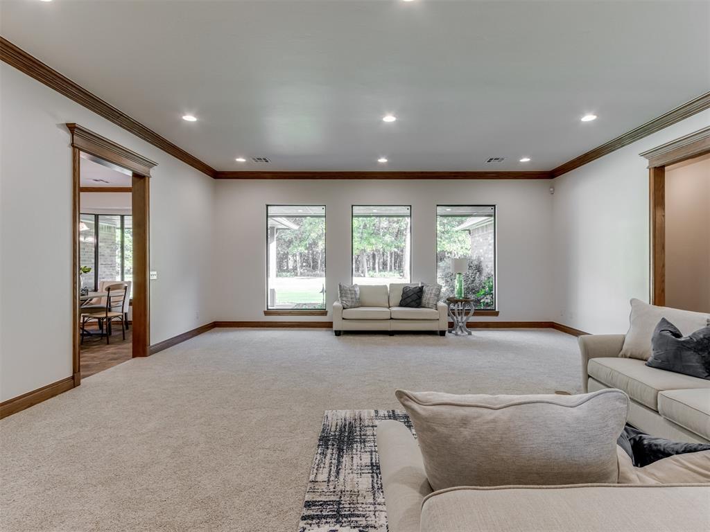 Choctaw, Oklahoma, 73020, United States, 3 Bedrooms Bedrooms, ,6 BathroomsBathrooms,Residential,For Sale,1981467