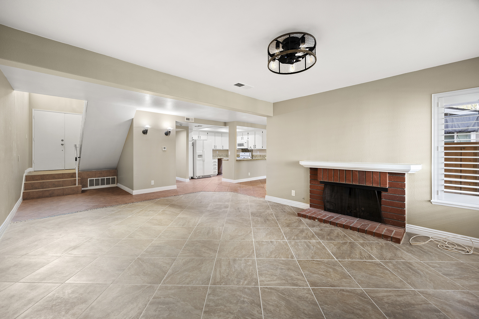 Anaheim, California, 92807, United States, 4 Bedrooms Bedrooms, ,3 BathroomsBathrooms,Residential,For Sale,1985718