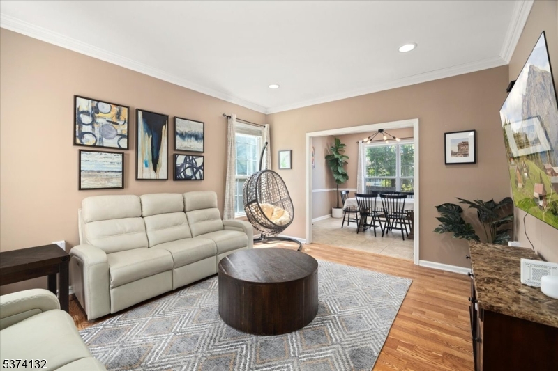 Branchburg Twp., New Jersey, 08876, United States, 3 Bedrooms Bedrooms, ,3 BathroomsBathrooms,Residential,For Sale,1903879