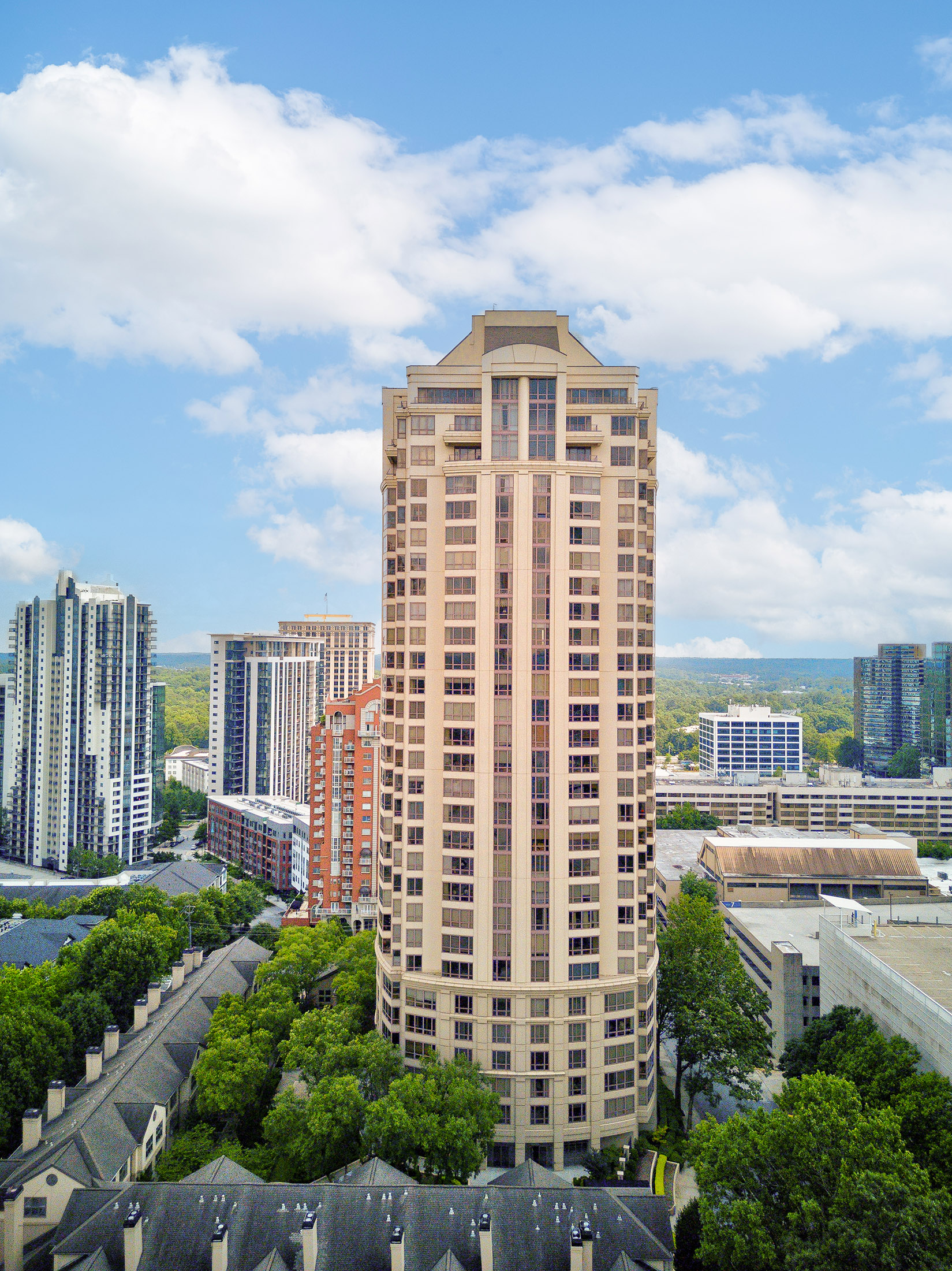  Welcome to Unit 2150 at The Oaks at Buckhead - 物件實景