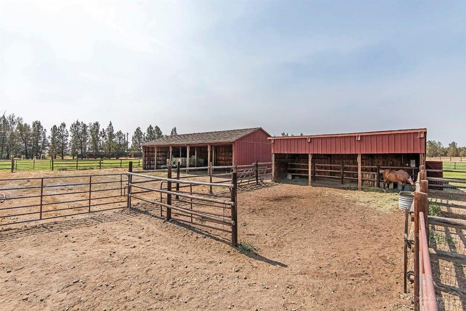 Sisters, Oregon, 97759, United States, 3 Bedrooms Bedrooms, ,3 BathroomsBathrooms,Residential,For Sale,1917351