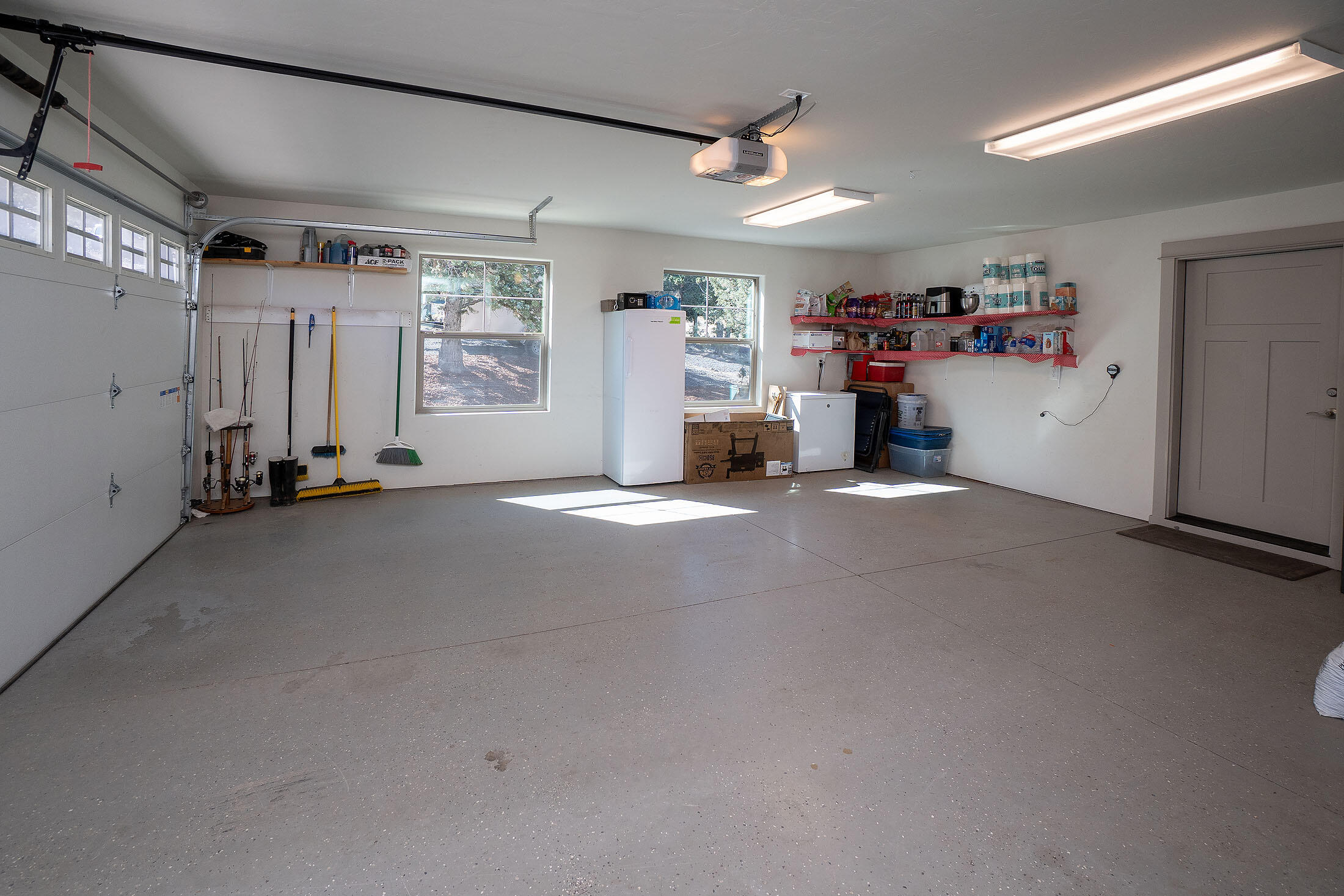 Prineville, Oregon, 97754, United States, 3 Bedrooms Bedrooms, ,2 BathroomsBathrooms,Residential,For Sale,1903608