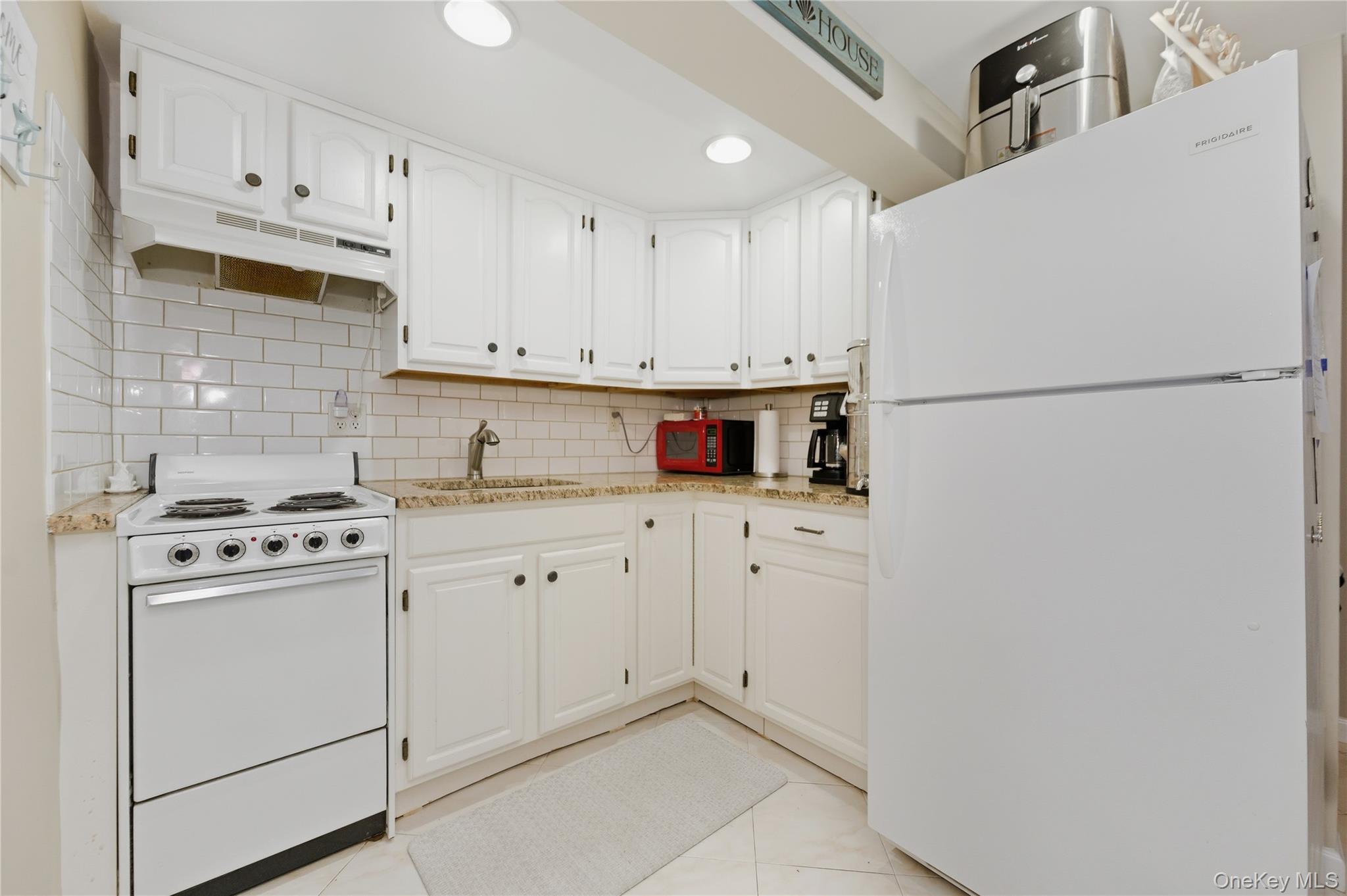 Long Beach, New York, 11561, United States, 5 Bedrooms Bedrooms, ,3 BathroomsBathrooms,Residential,For Sale,1992017