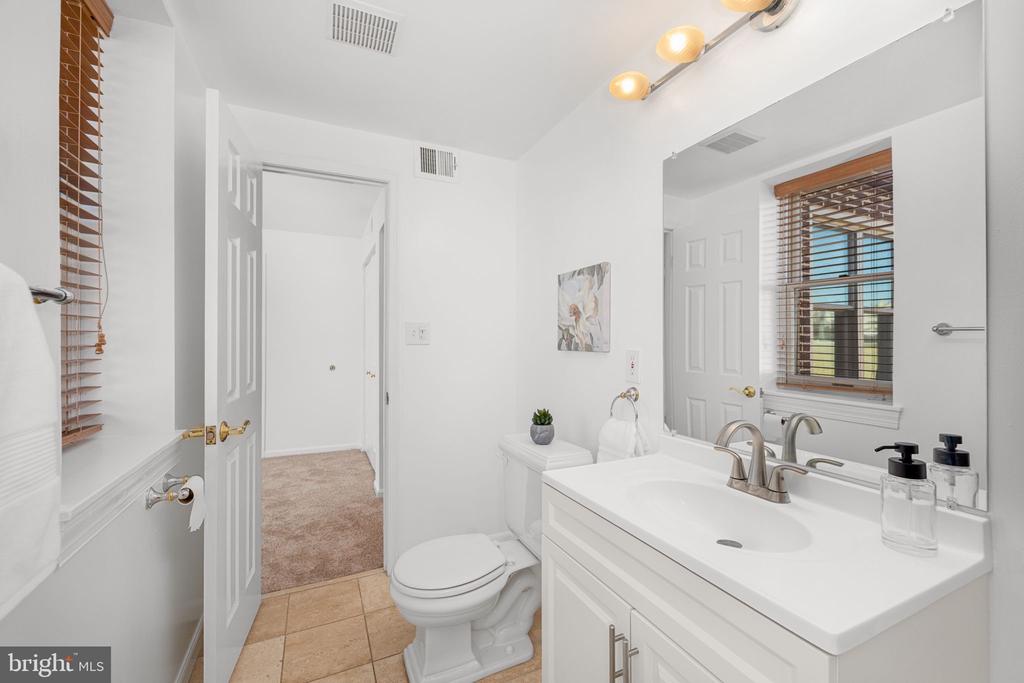 Washington, District of Columbia, 20009, United States, 2 Bedrooms Bedrooms, ,2 BathroomsBathrooms,Residential,For Sale,1981546