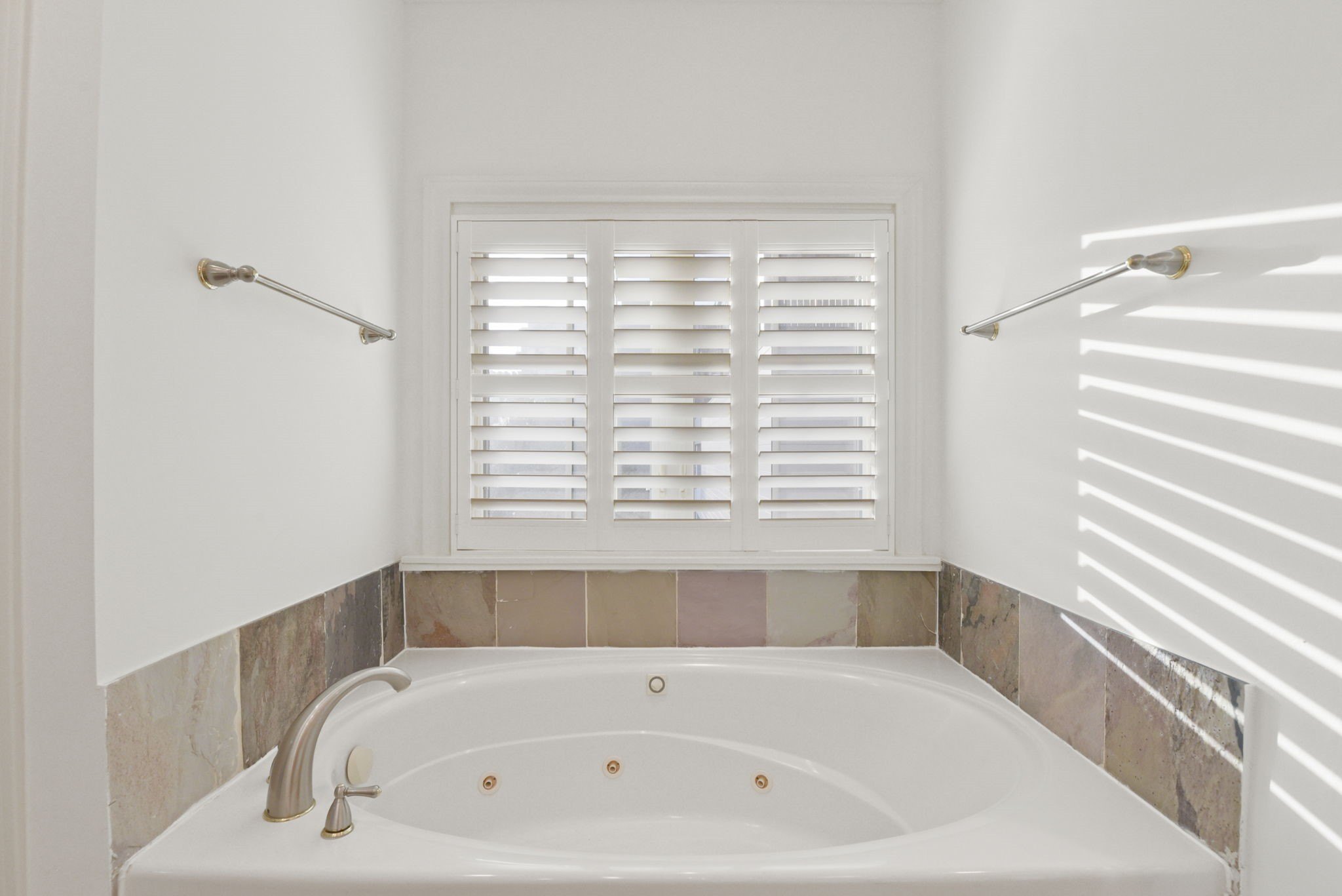 Houston, Texas, 77019, United States, 3 Bedrooms Bedrooms, ,4 BathroomsBathrooms,Residential,For Sale,1984299