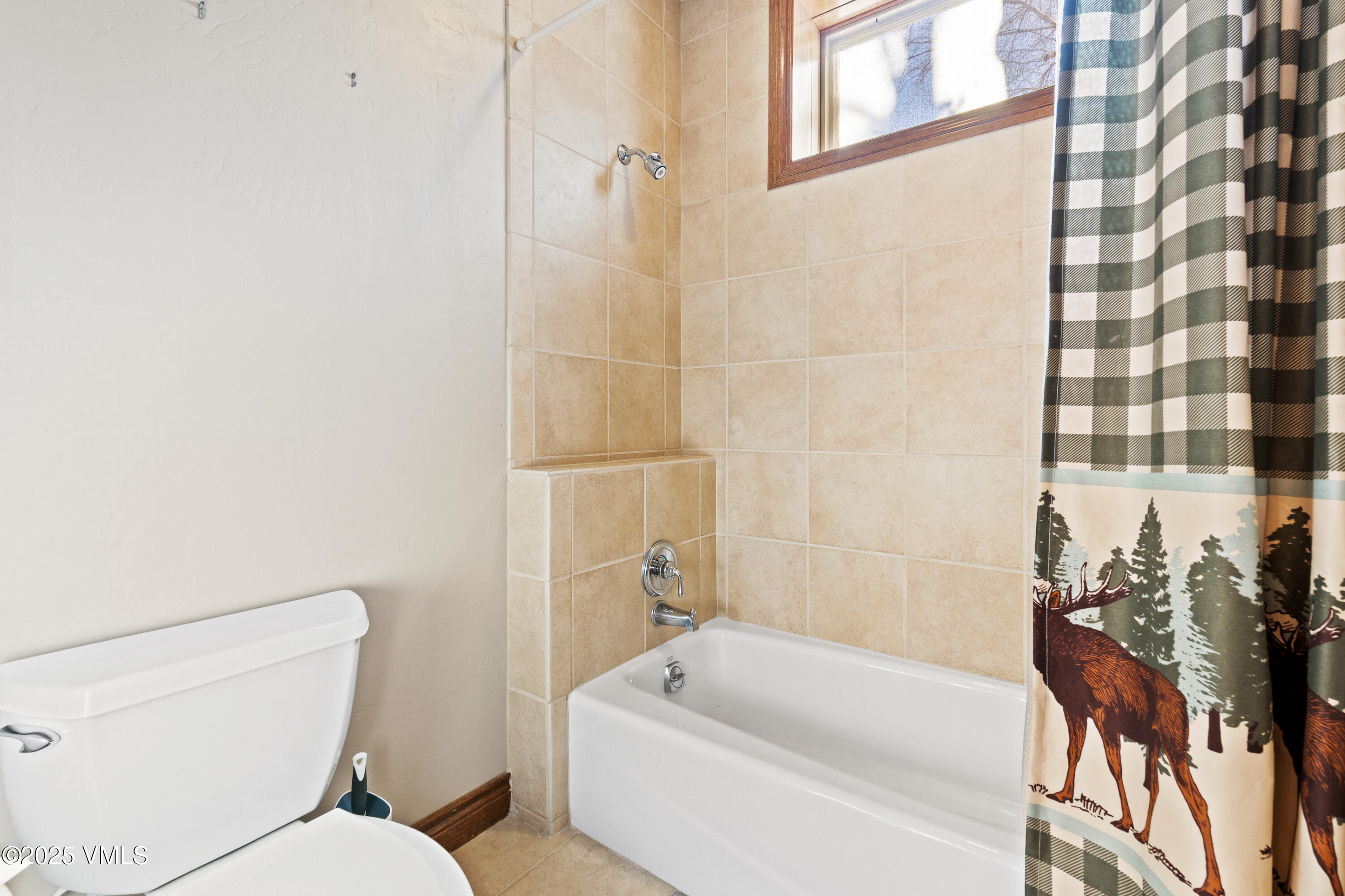 Gypsum, Colorado, 81637, United States, 6 Bedrooms Bedrooms, ,5 BathroomsBathrooms,Residential,For Sale,1987676